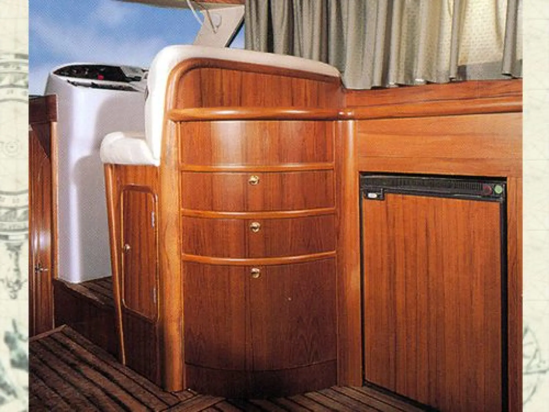Astinor 1275 Fisher — 4/10