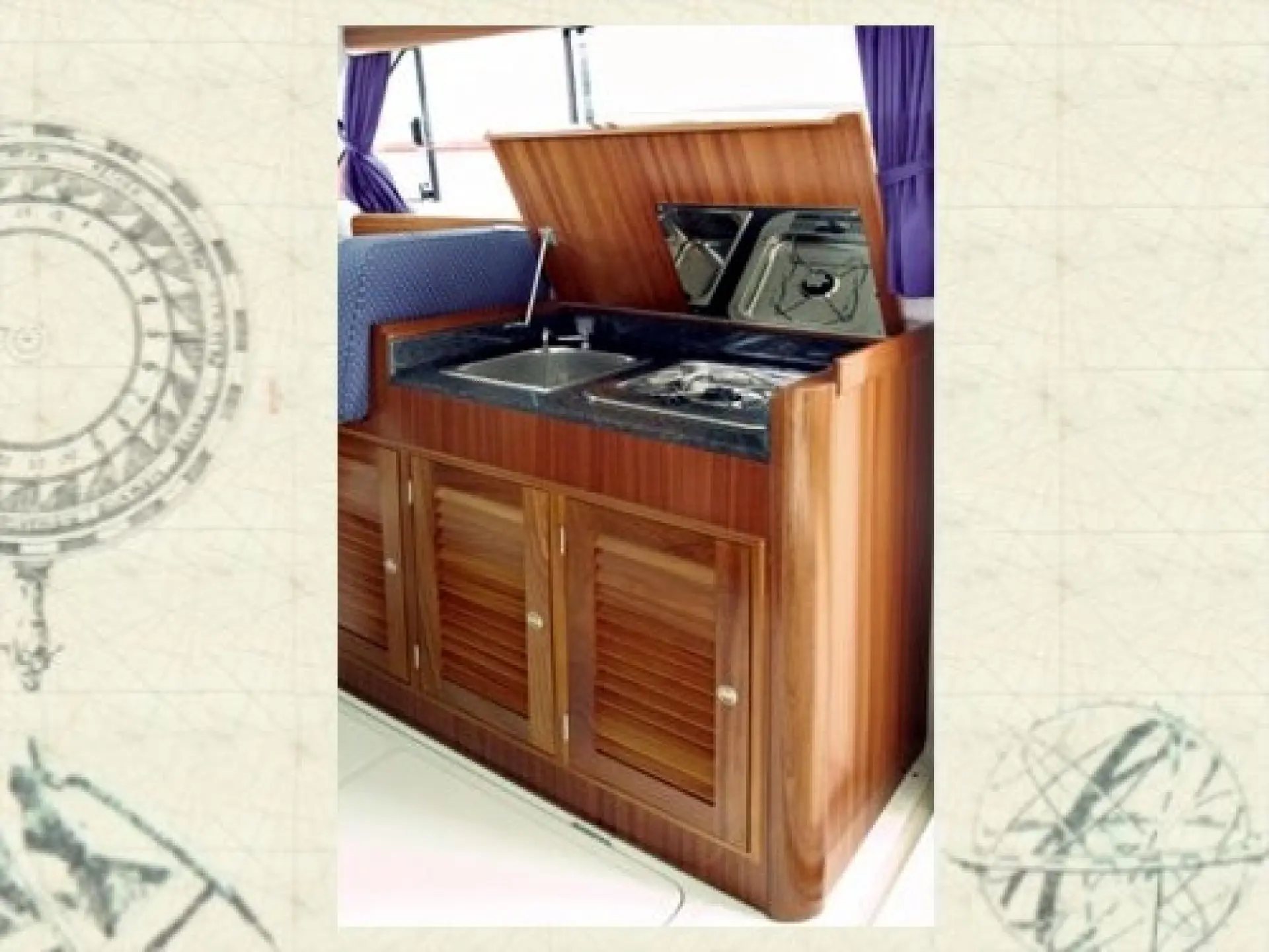 ST 840 Flybridge Fisher — 8/11