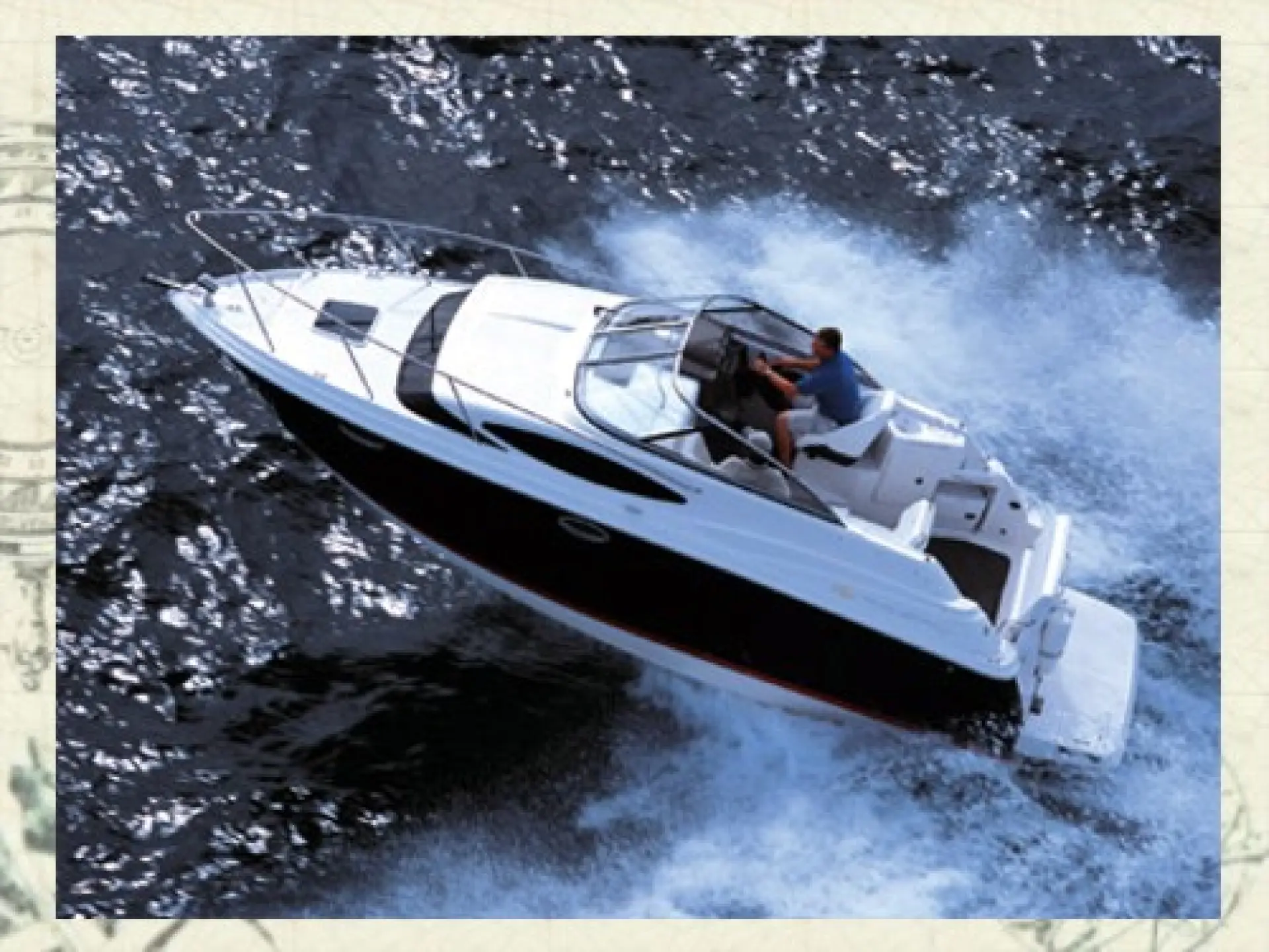 Commodore 2565 Express Cruiser — 1/8