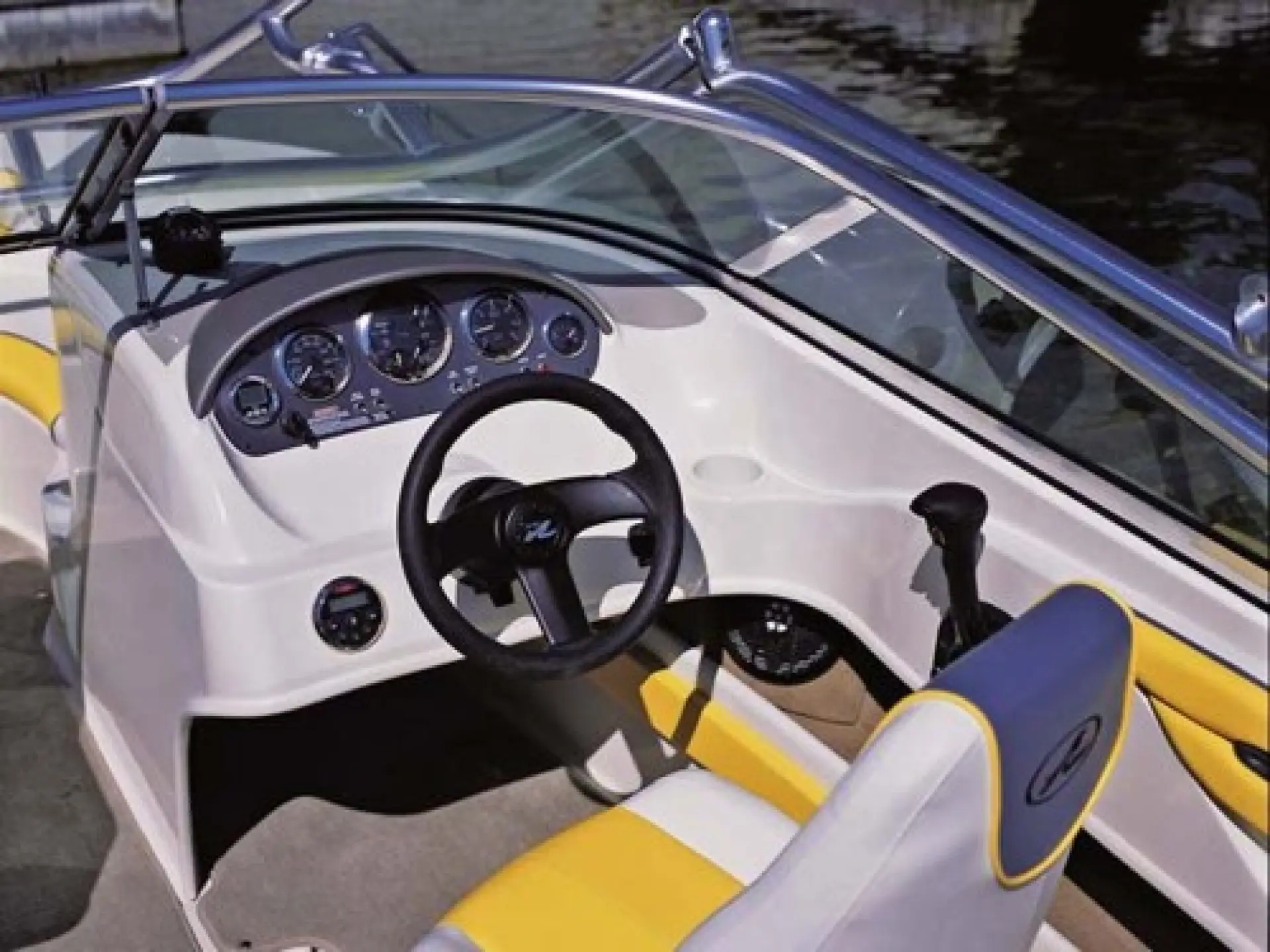 Sea Ray 205 Sport — 3/7