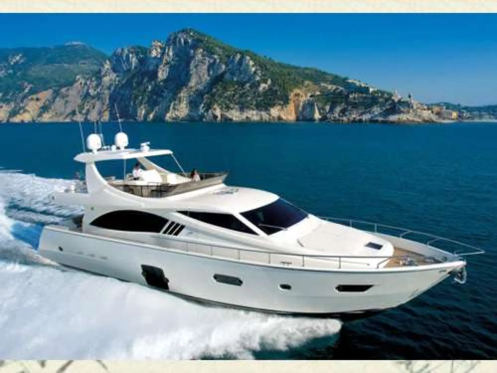 Ferretti 750 — 3/17