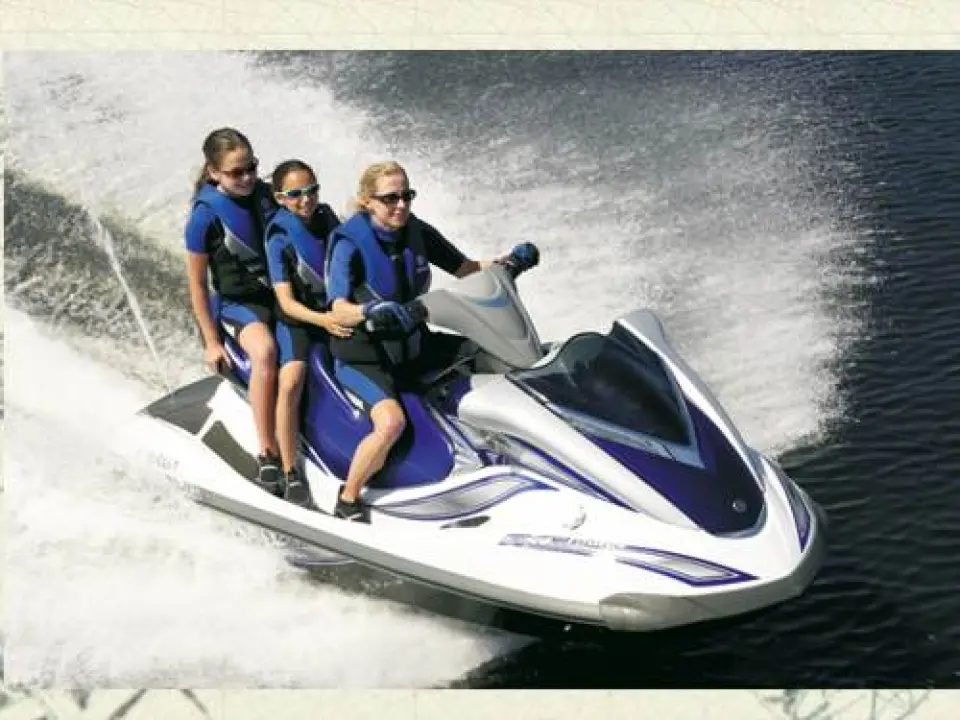 Waverunner FX Cruiser