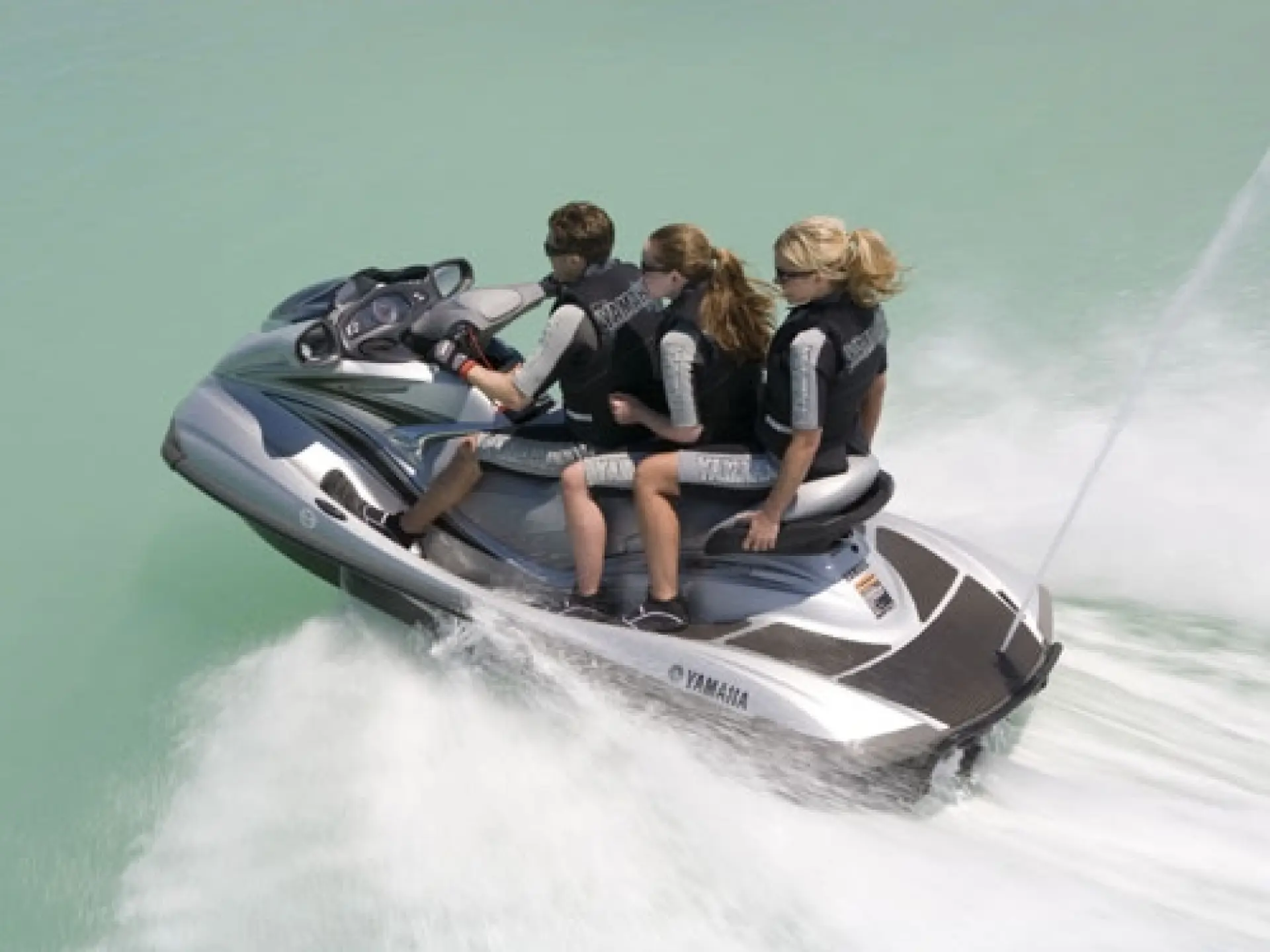Waverunner FX 1100 Cruiser HO — 2/16