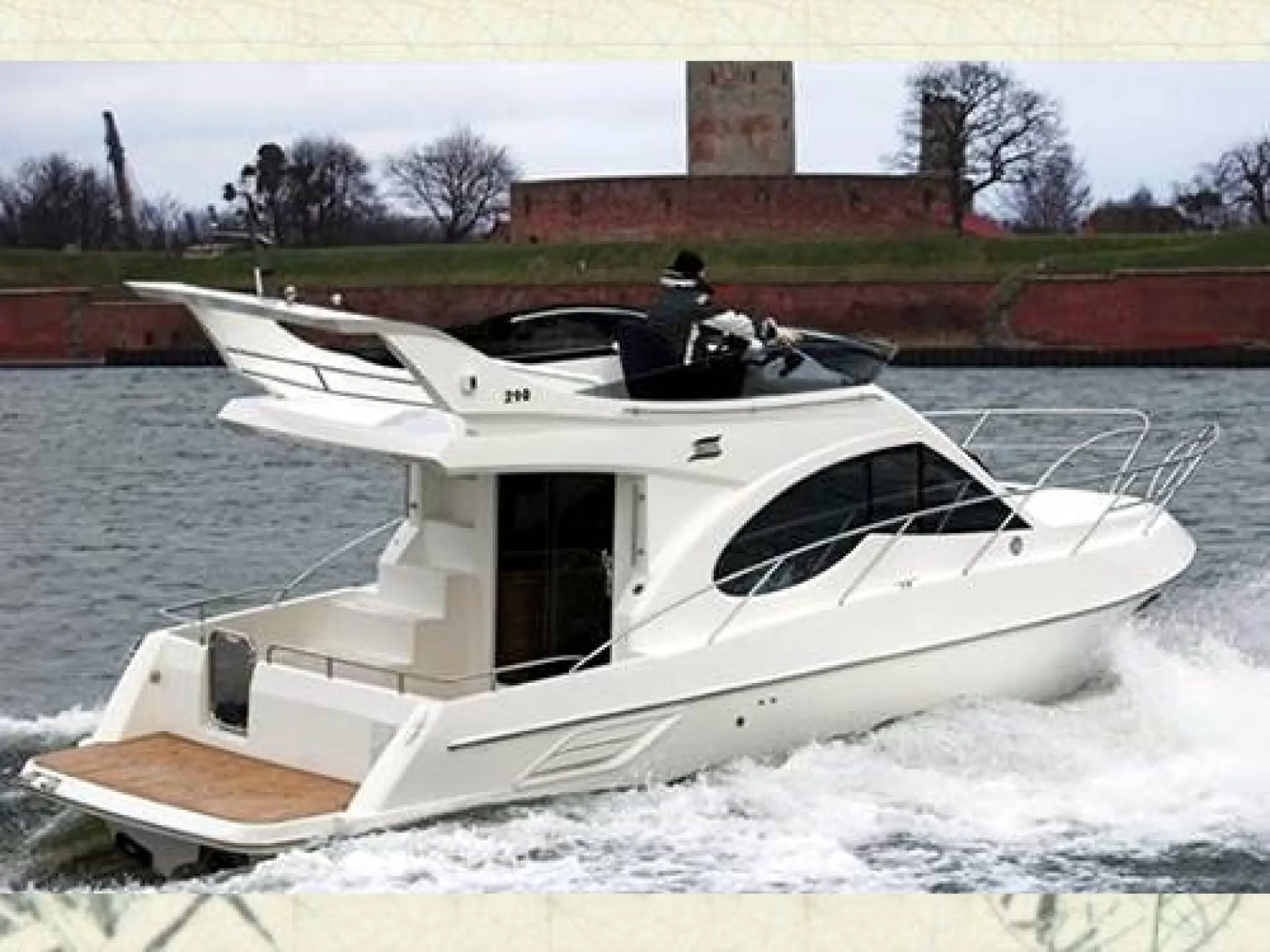 Galeon 290 Fly — 2/11