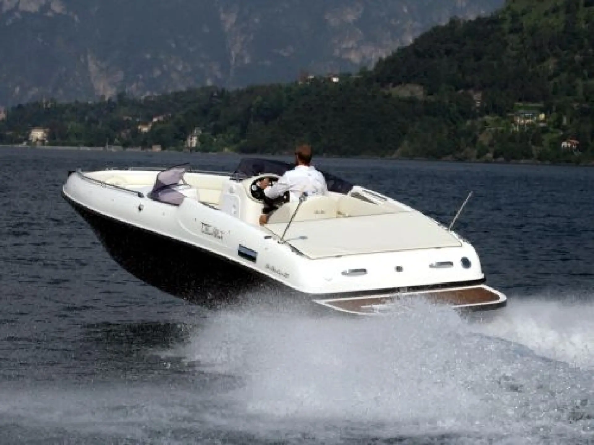 Sea Star 23 Open Inboard — 1/1