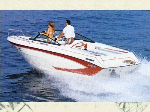 Glastron RV 224 Aventura — 1/2