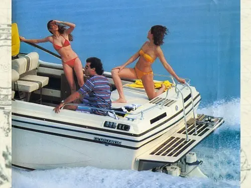 Glastron RV 800 Coral 91 — 2/6