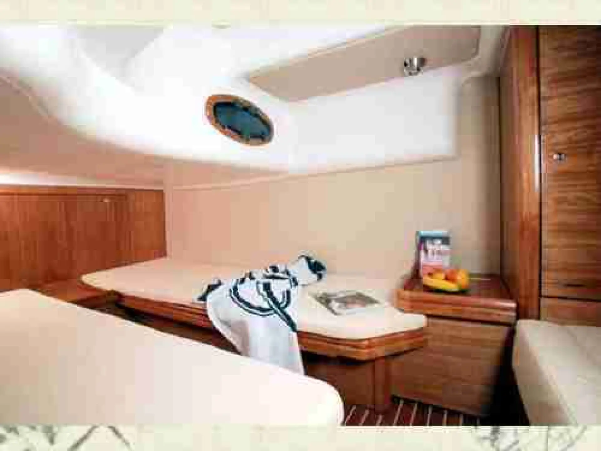 Bavaria 33 Sport HT — 6/16