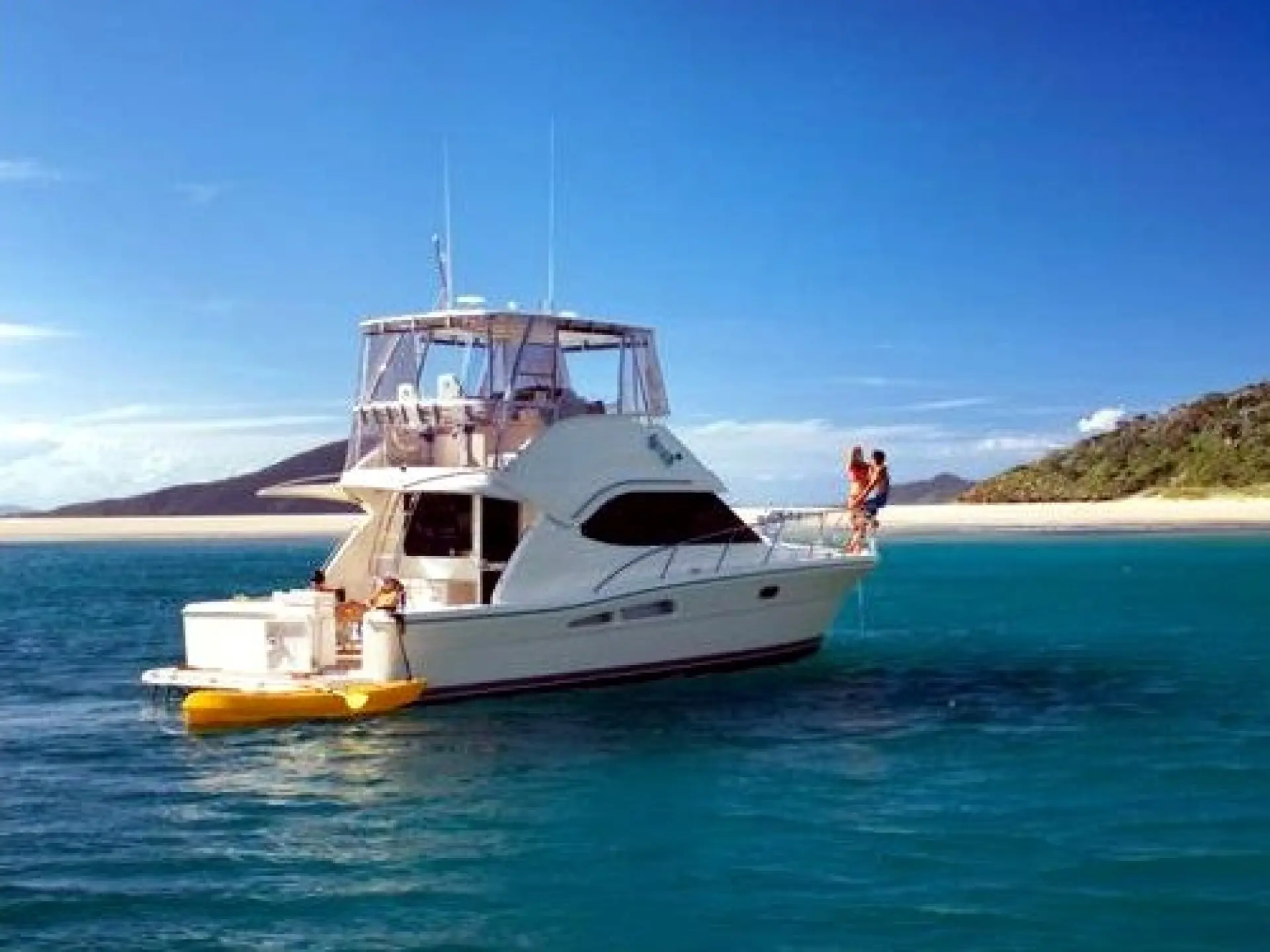 Riviera 41 Flybridge Convertible — 4/17