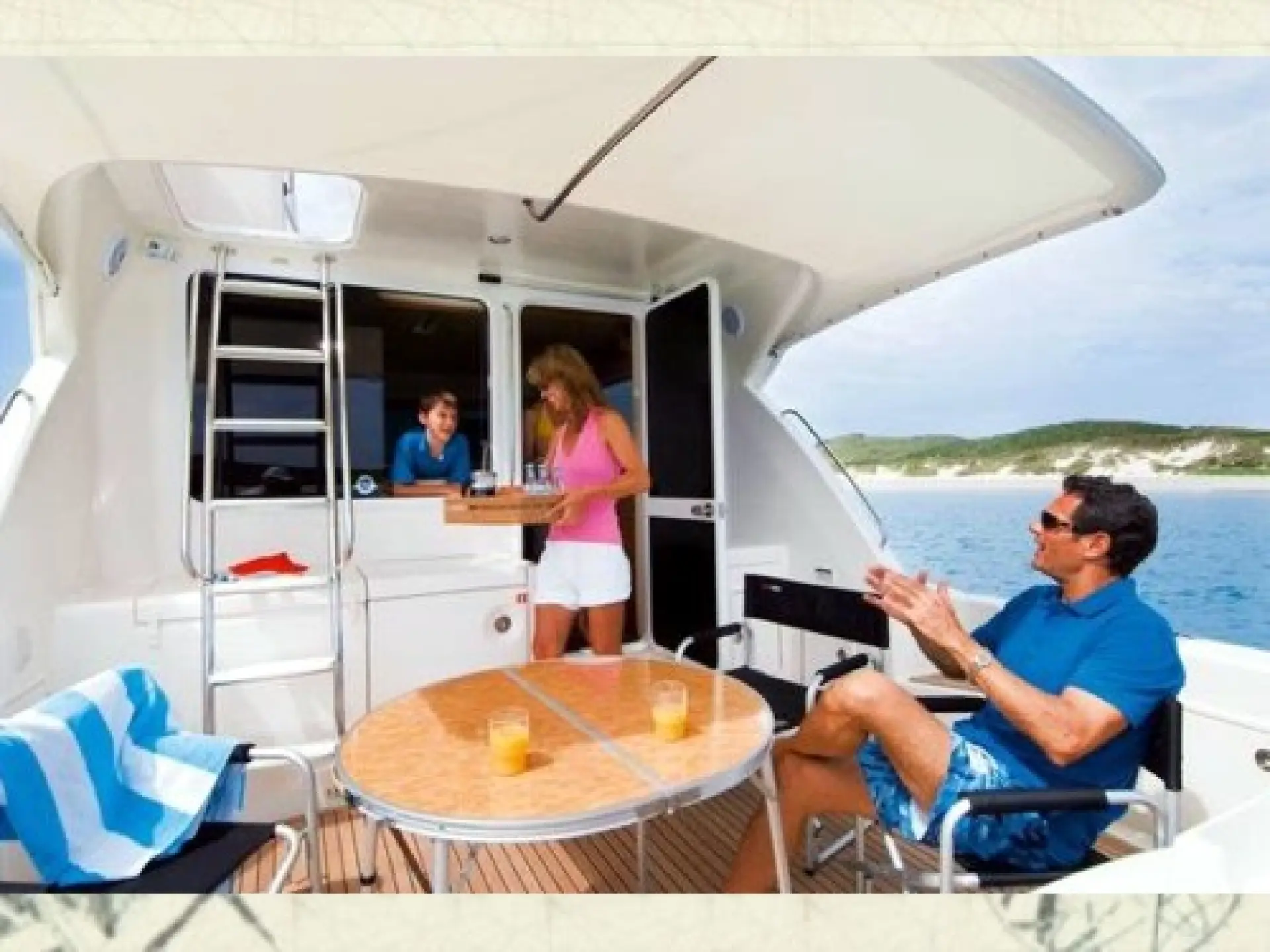 Riviera 41 Flybridge Convertible — 10/17