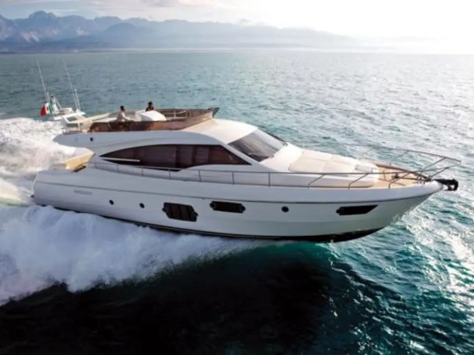 Ferretti 570