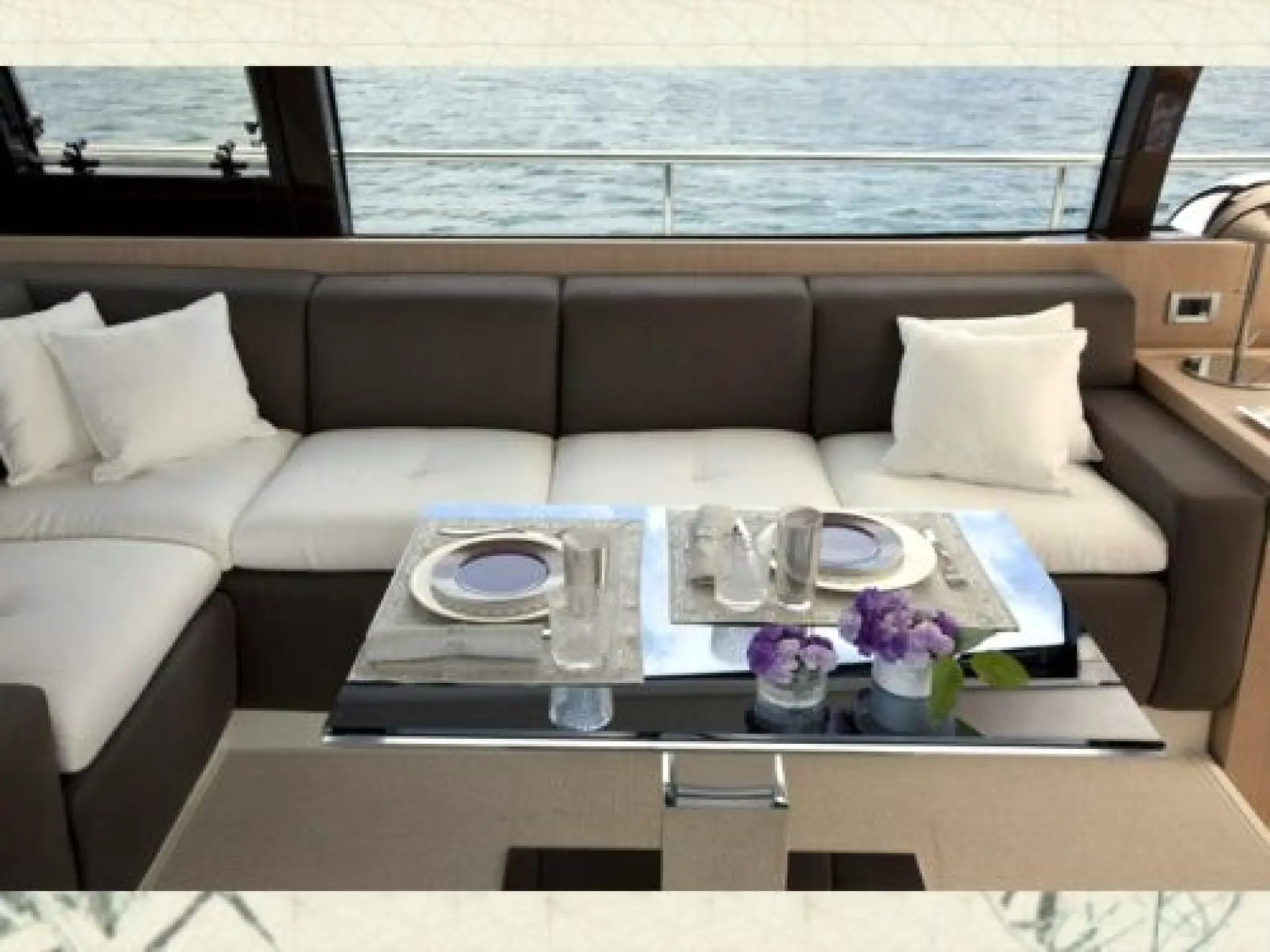 Ferretti 570 — 14/29
