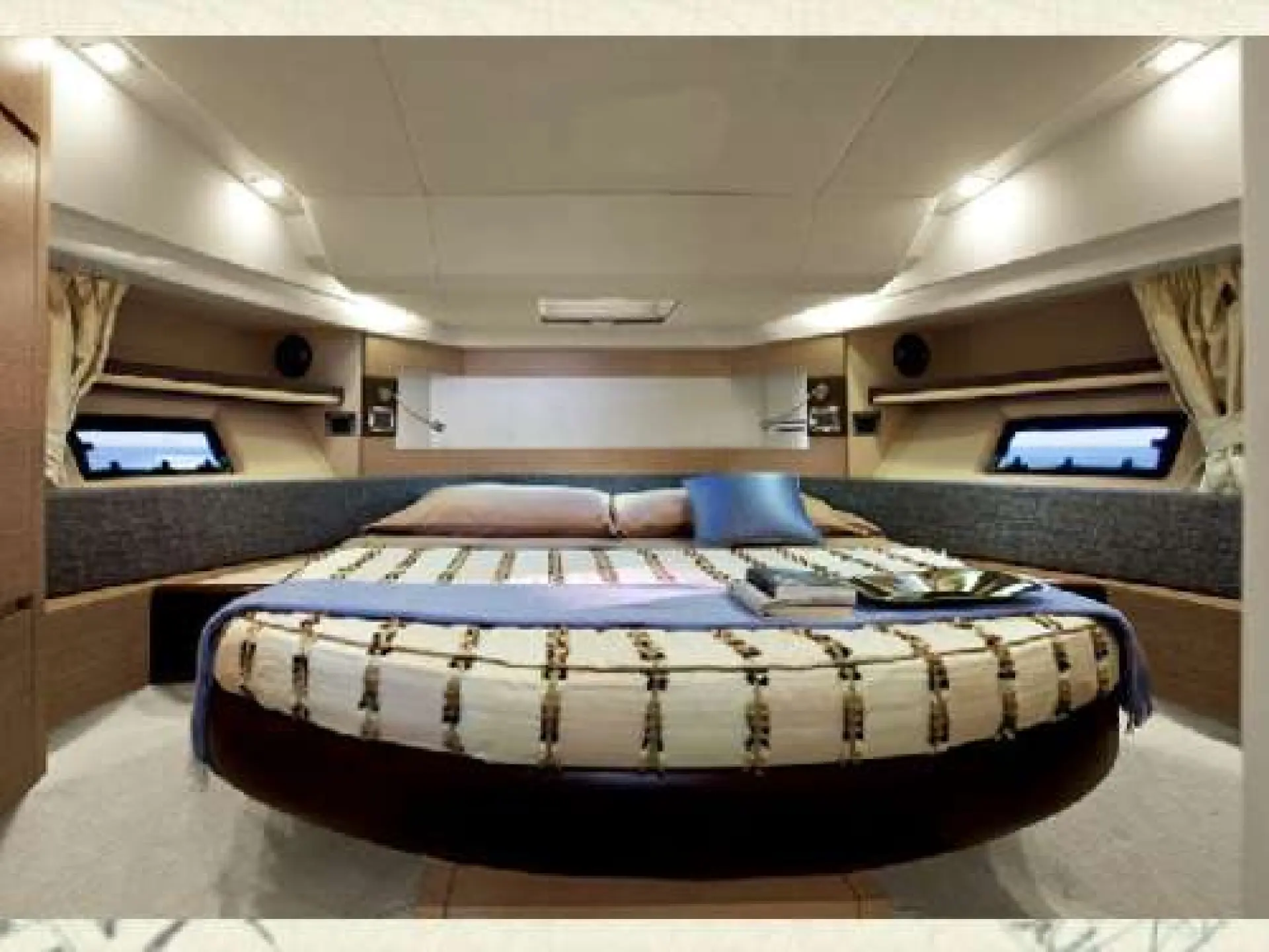 Azimut 38 Fly — 15/19