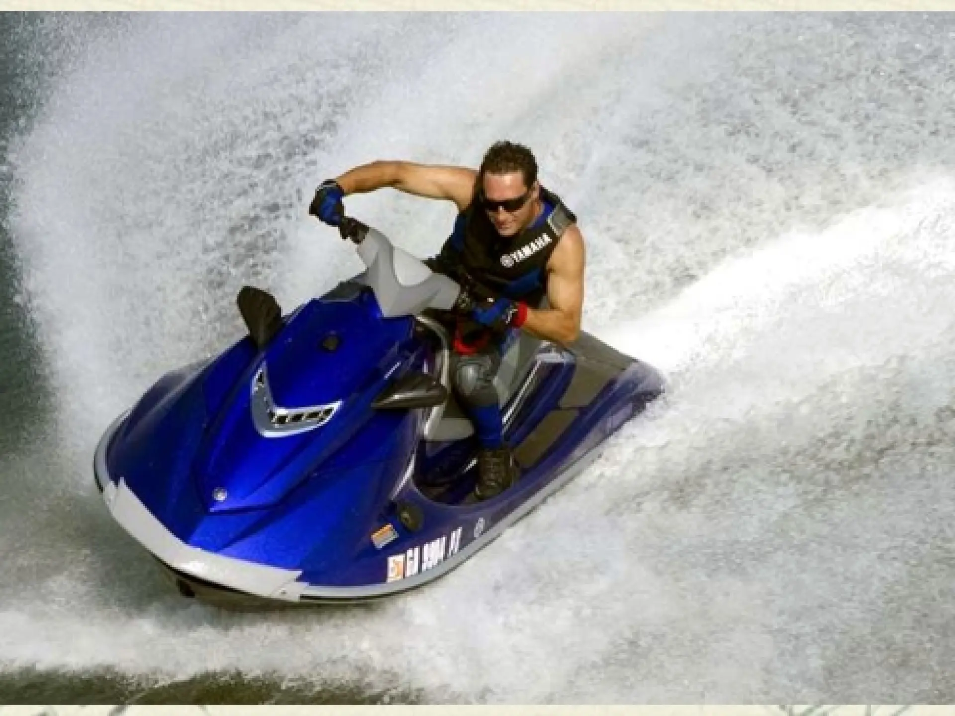 Waverunner VXR — 2/6