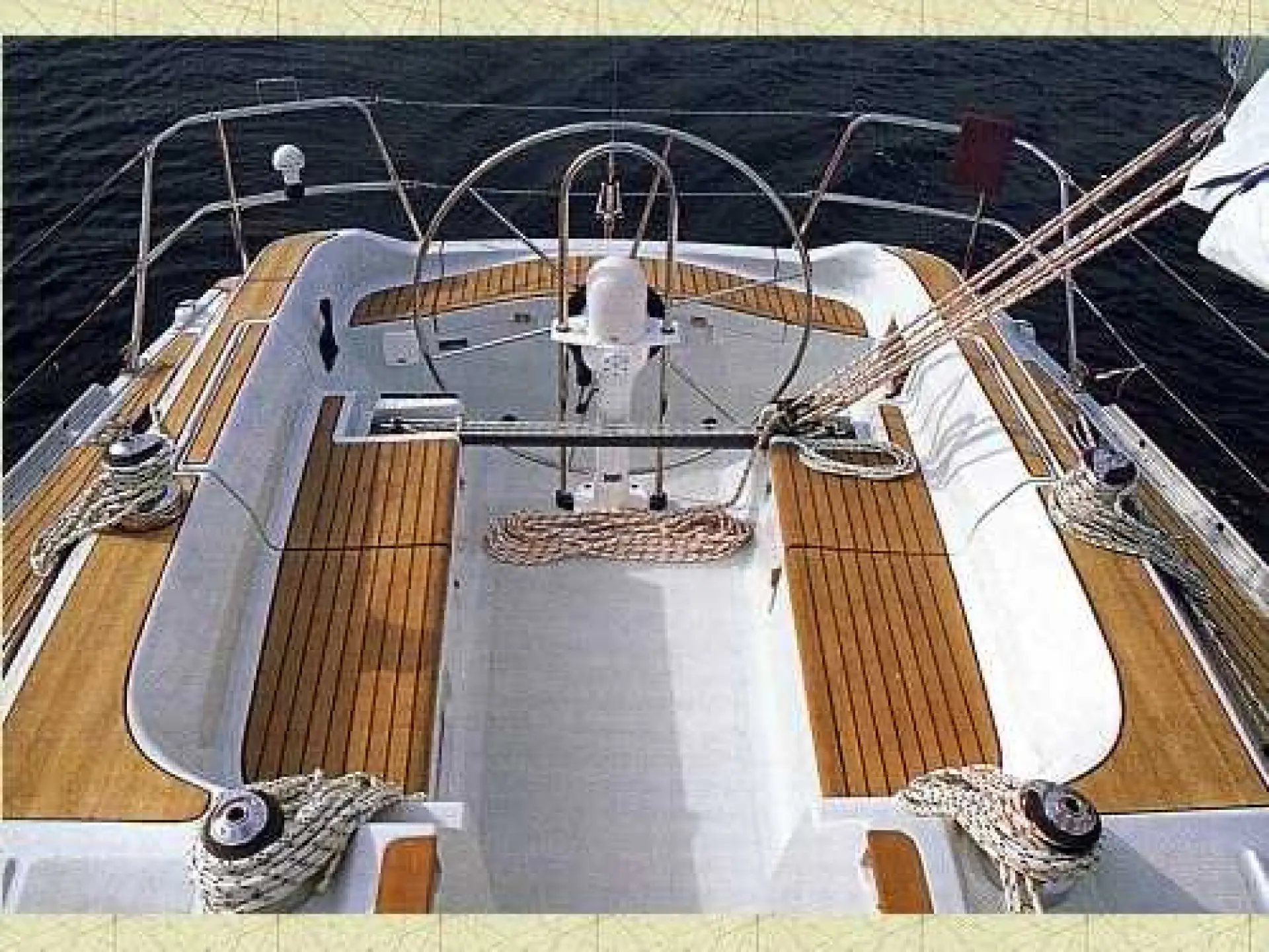 Grand Soleil 37 — 3/8