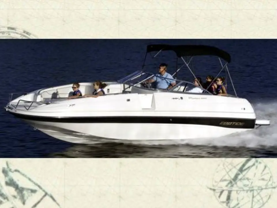 Mystique 2400 Dual Console Fun Cruiser