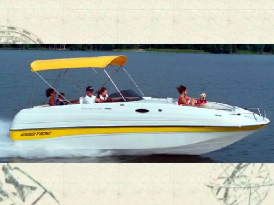 Mystique 2400 Single Console Fun Cruiser
