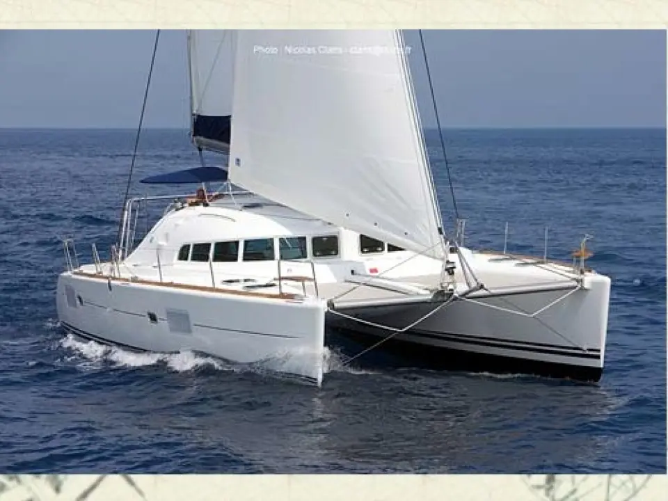 Lagoon 410 S2