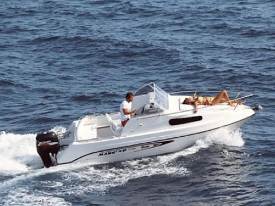Mano 20 Cabin