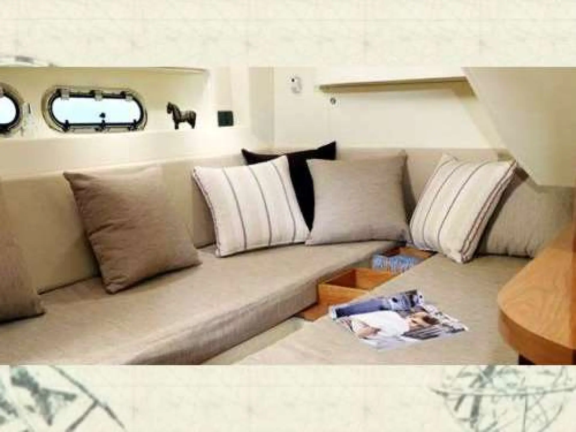 Sealine F 42/5 Flybridge — 16/22