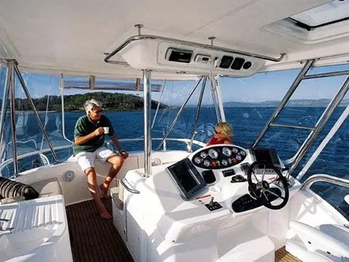 Riviera 42 Flybridge Convertible — 9/18