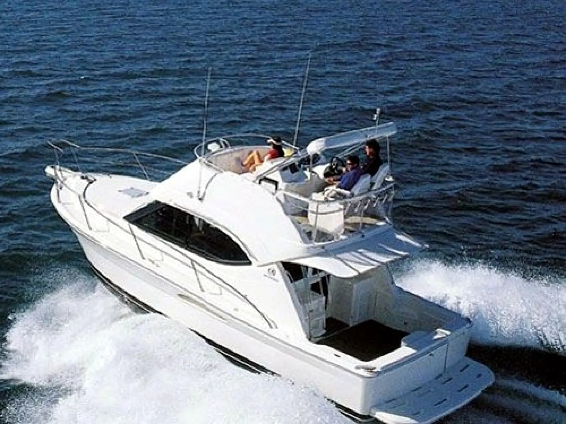 Riviera 33 Flybridge Convertible — 1/13