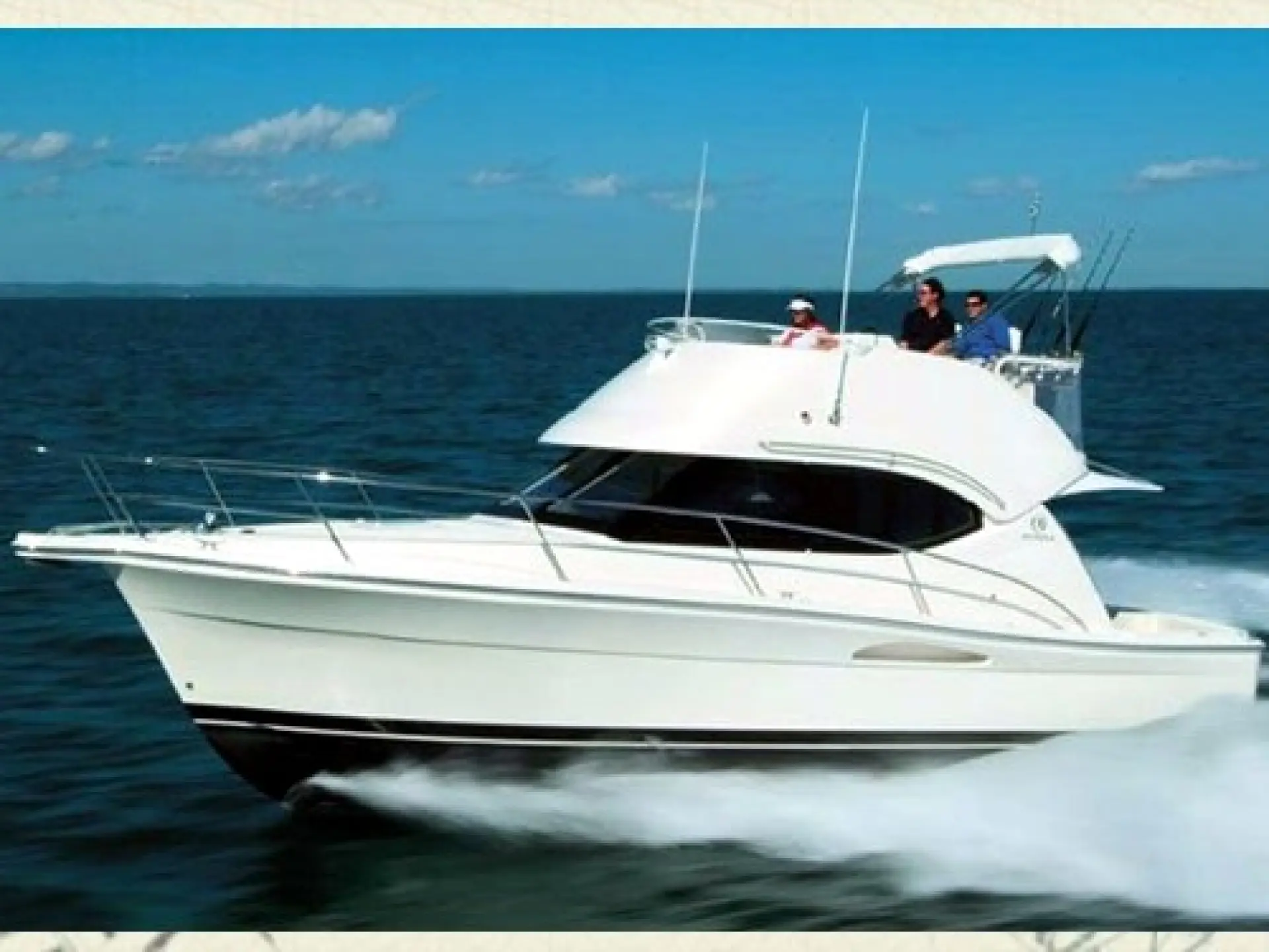 Riviera 33 Flybridge Convertible — 4/13
