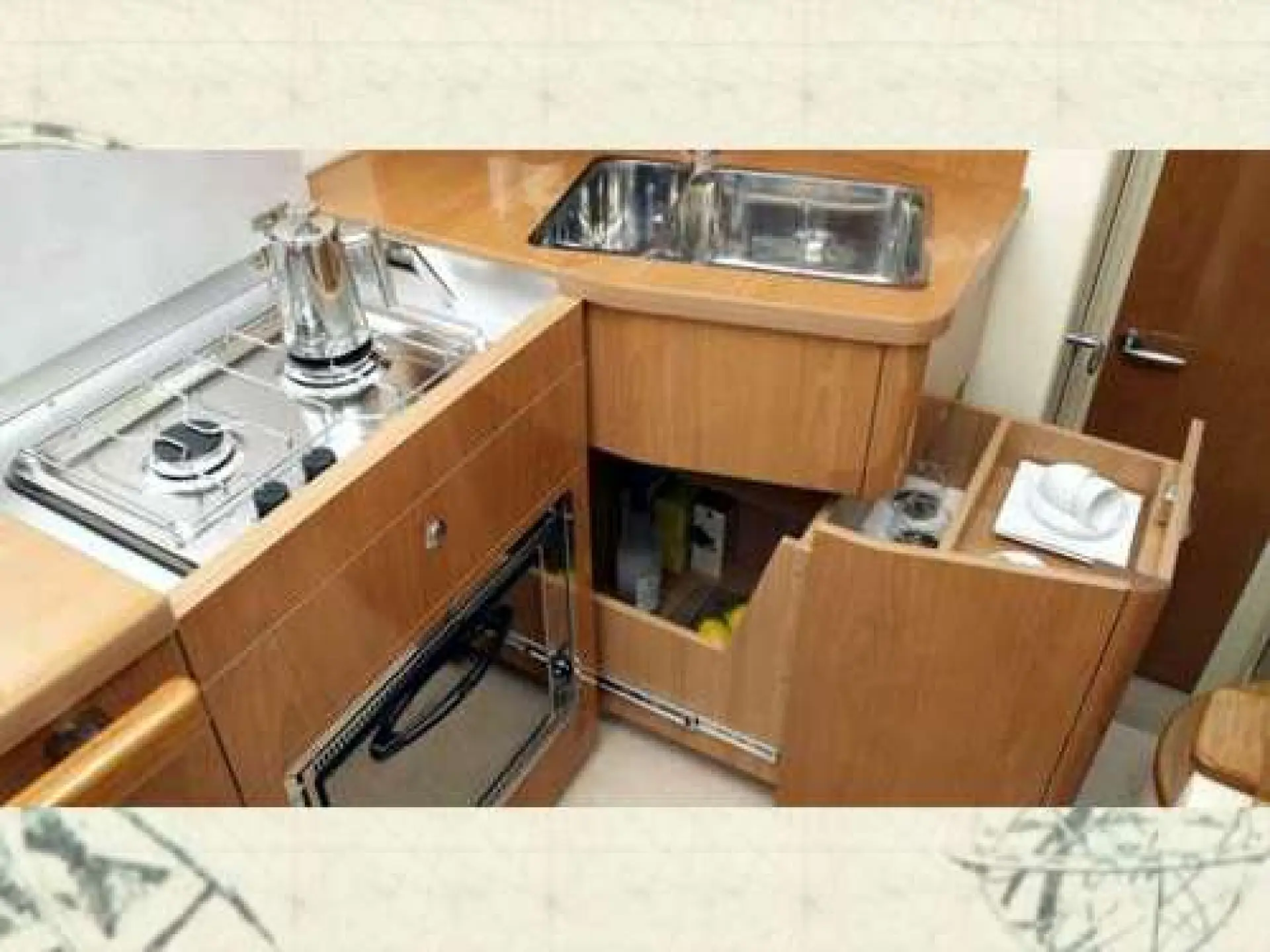 Sealine F 34 Flybridge — 14/21