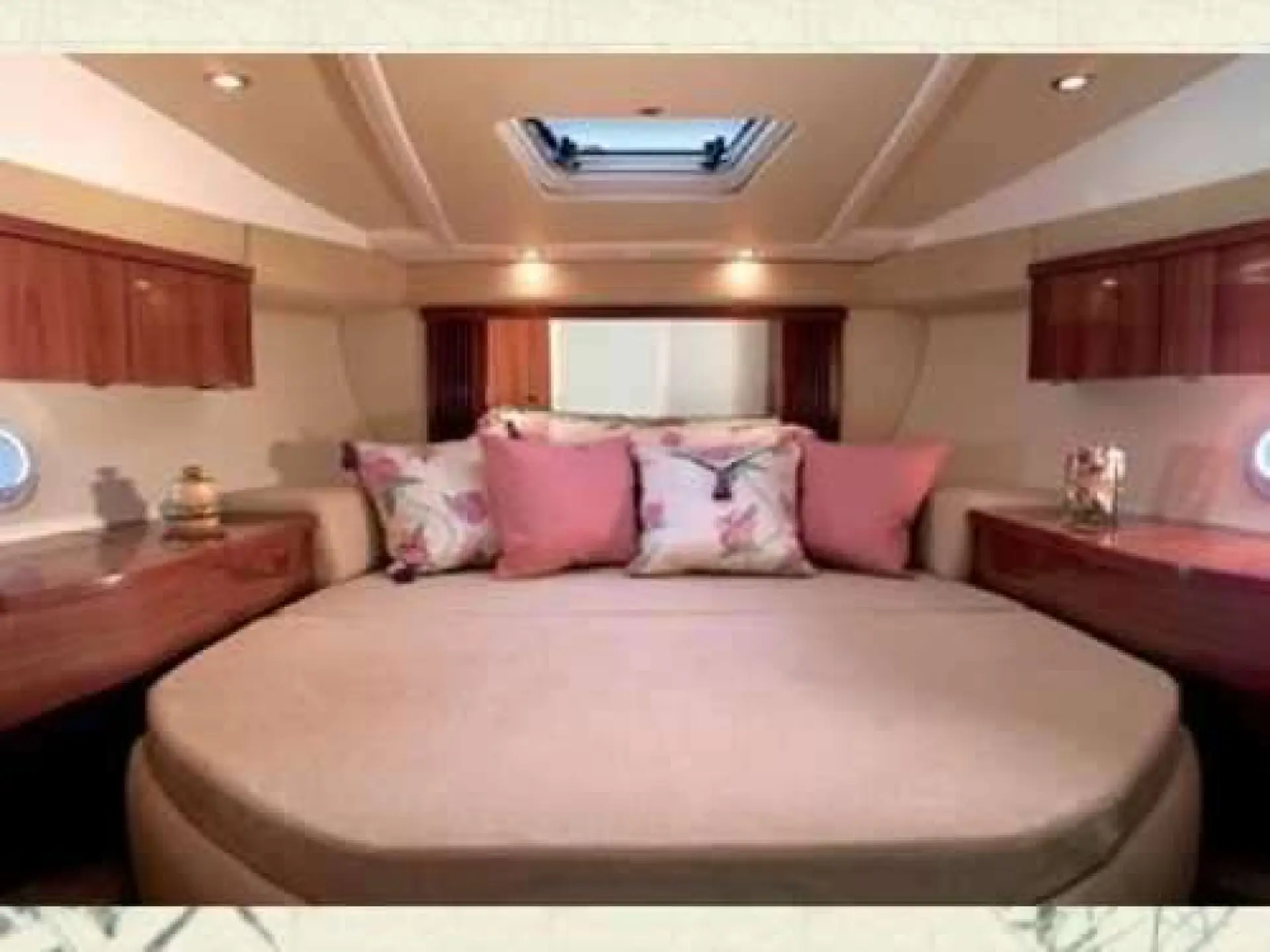 Sealine F 34 Flybridge — 16/21