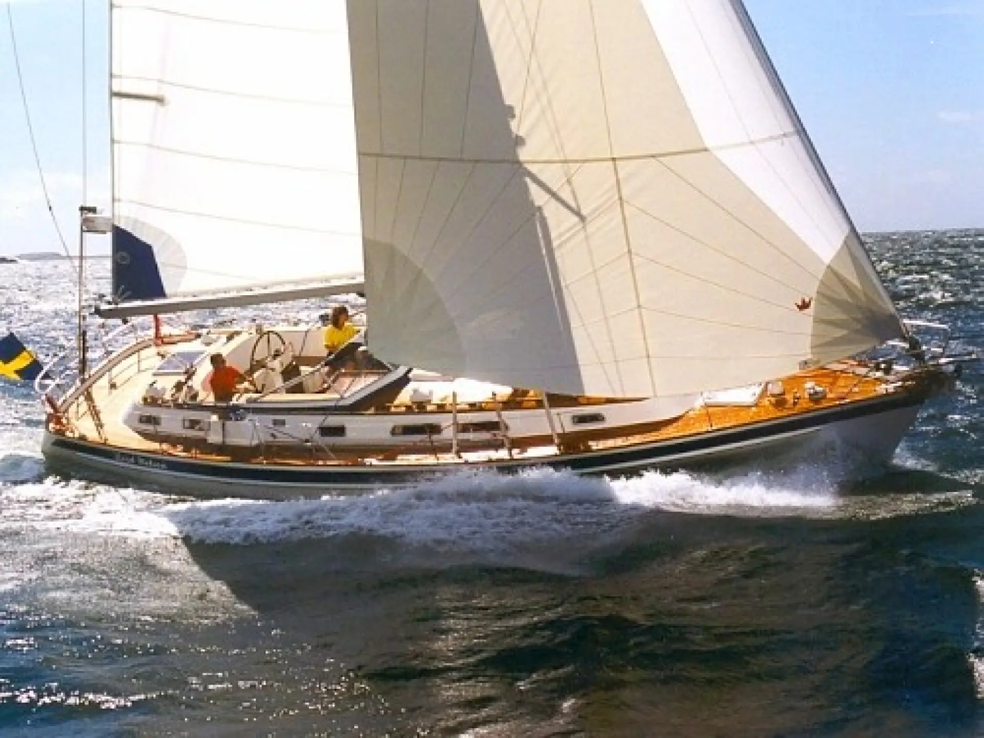 Hallberg Rassy 43 — 2/10