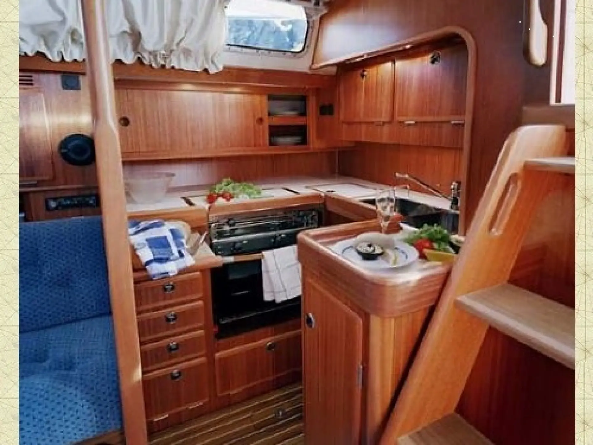Hallberg Rassy 43 — 8/10