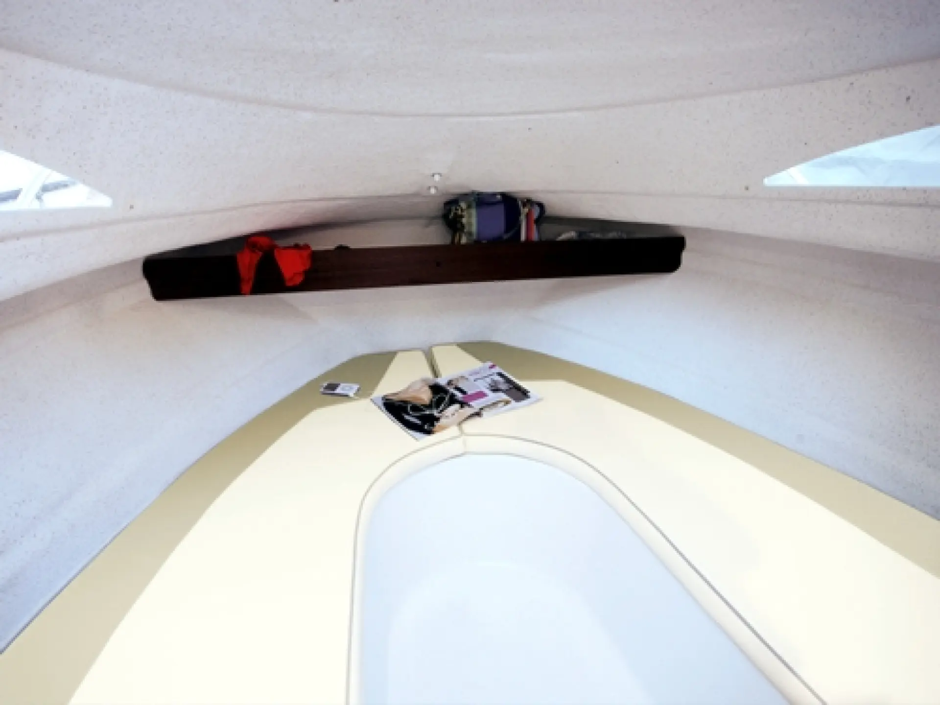 Activ 430 Cabin — 3/4