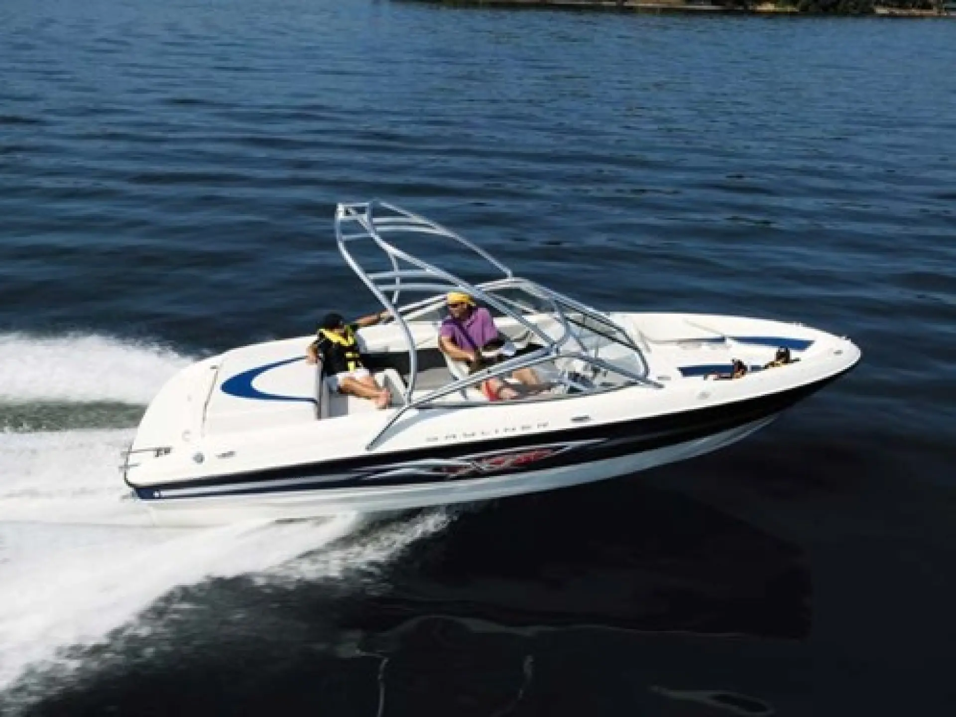 Bayliner 205 Bowrider — 2/5