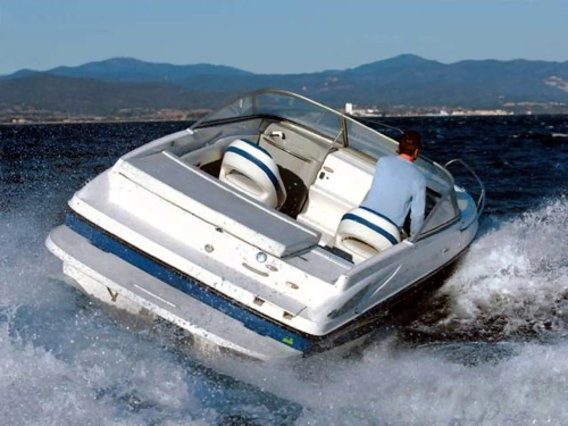 Bayliner 652 Classic Cuddy — 4/9
