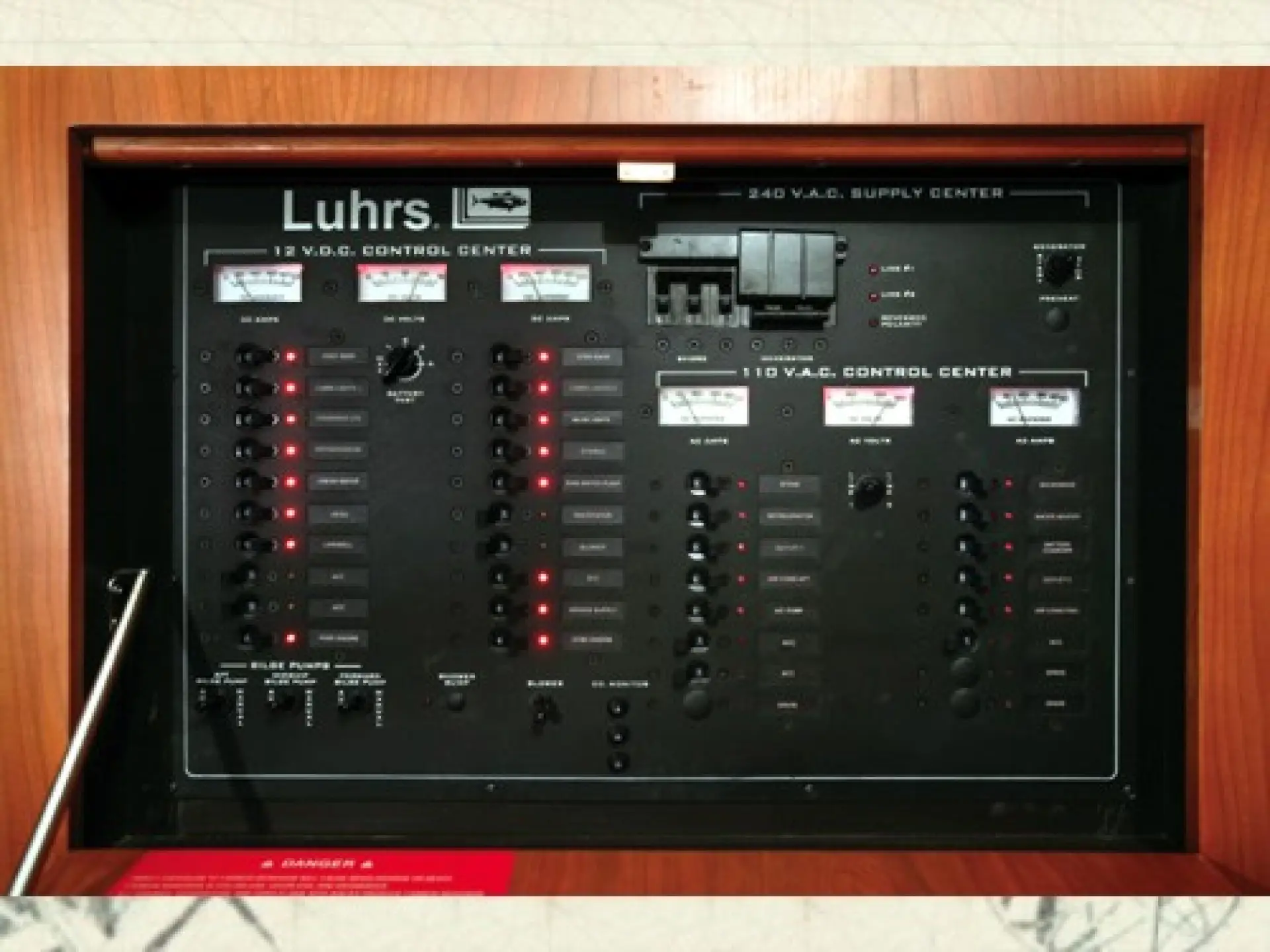 Luhrs 36 Convertible — 8/12