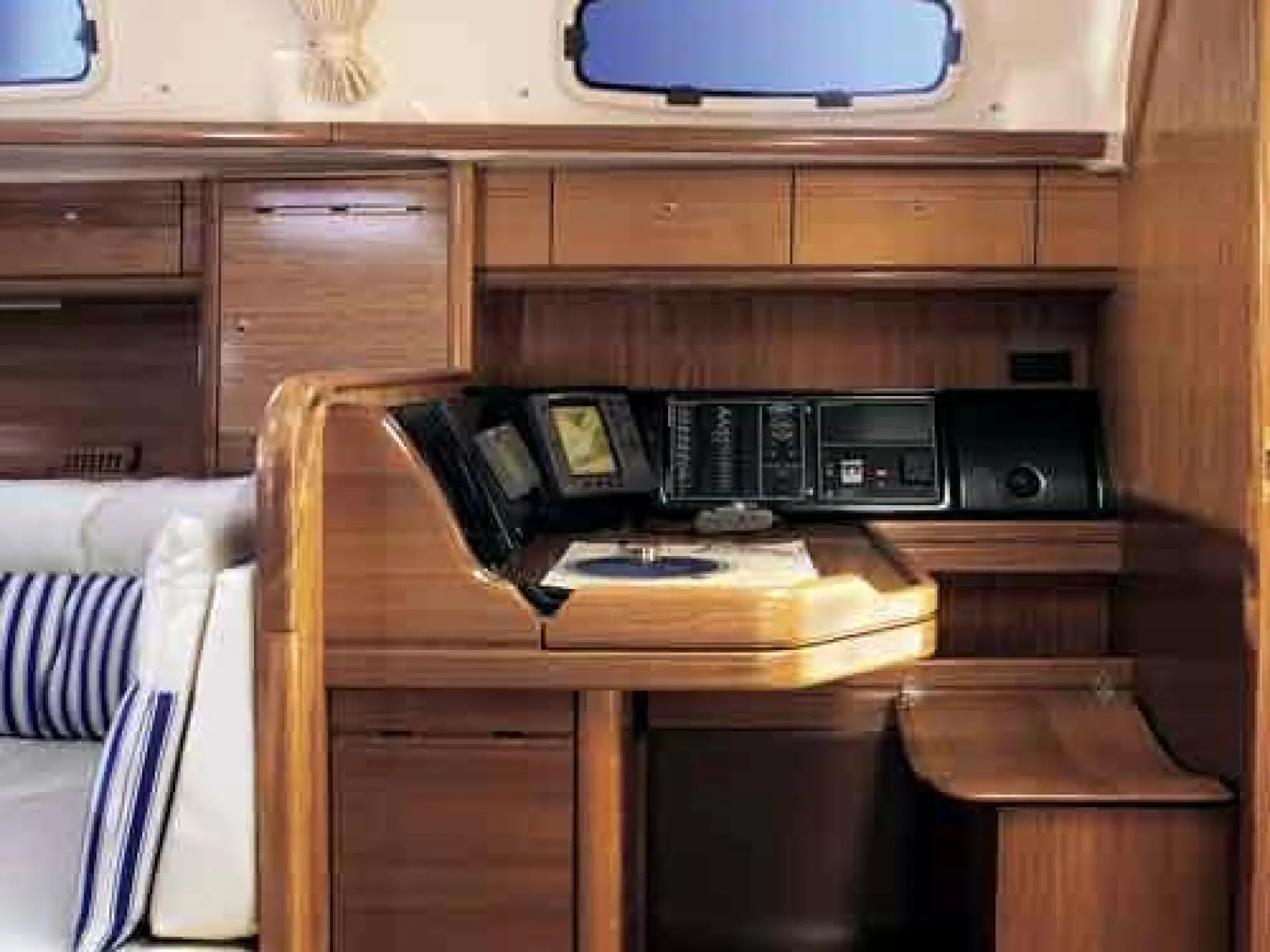 Bavaria 39 Cruiser — 11/16