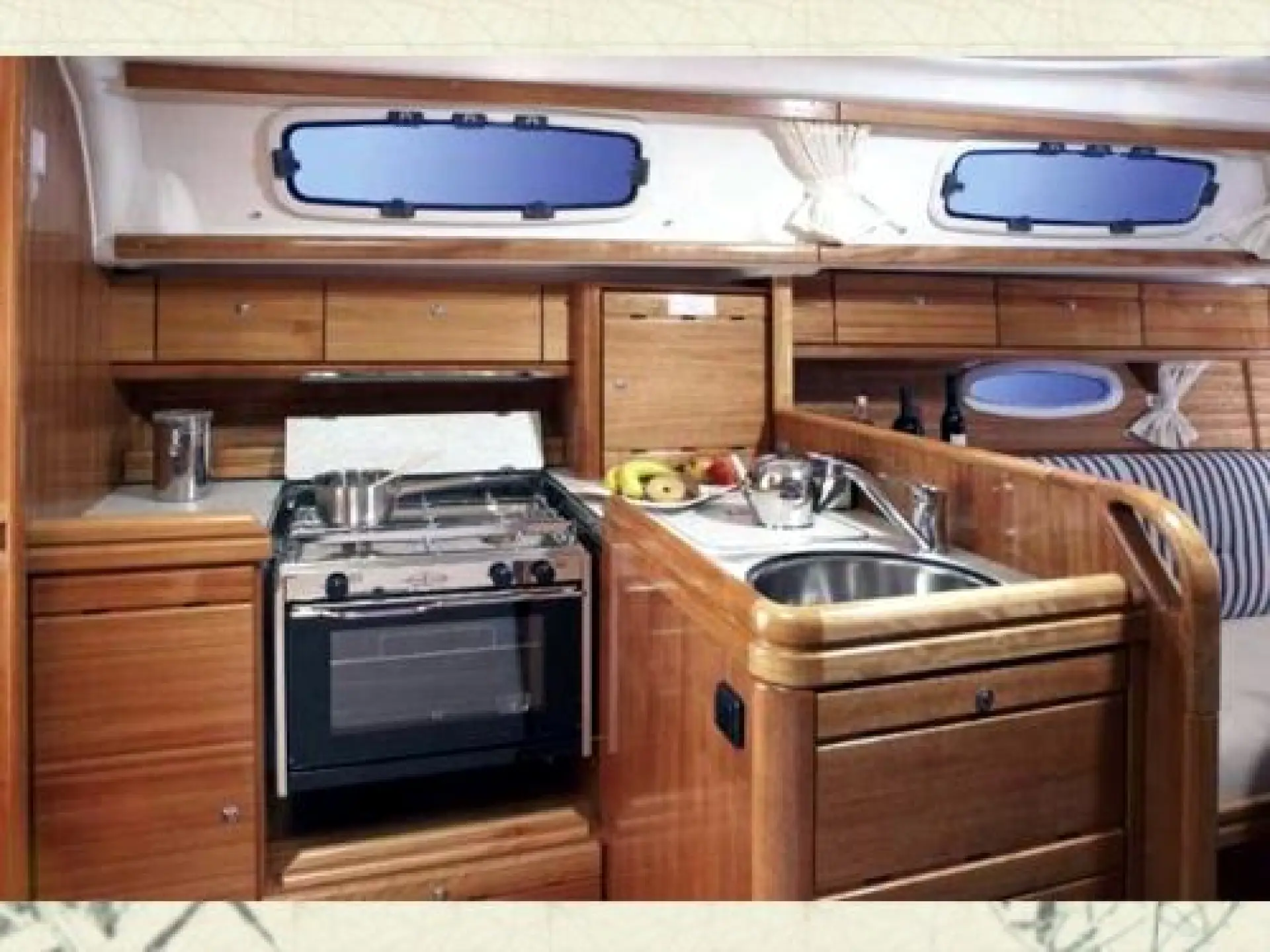 Bavaria 33 Cruiser — 10/22