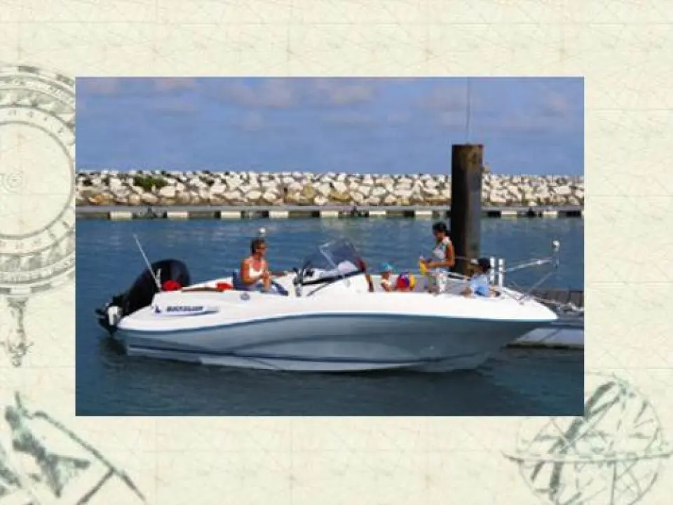Quicksilver 635 Commander
