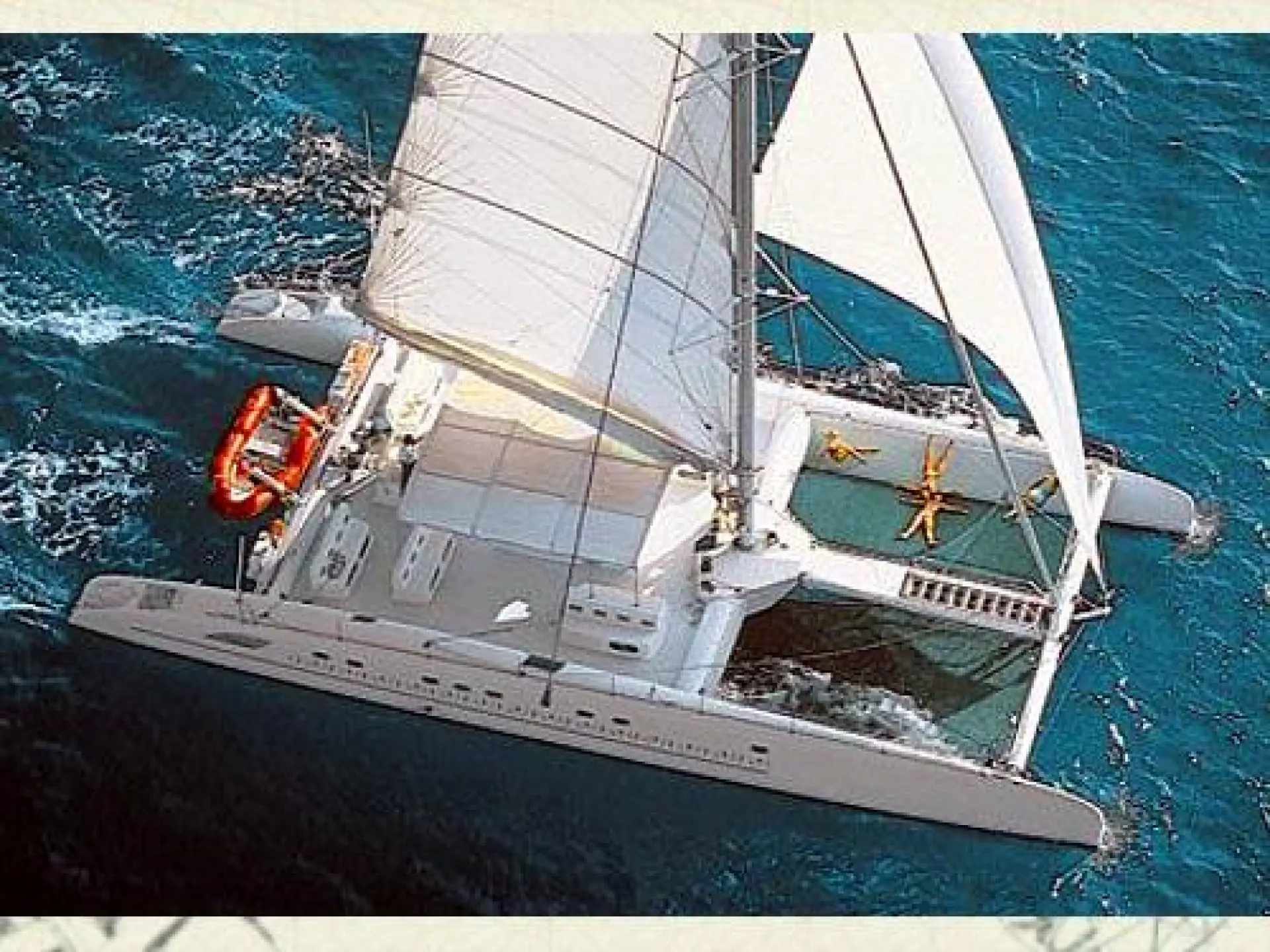 Taiti 75 — 6/9