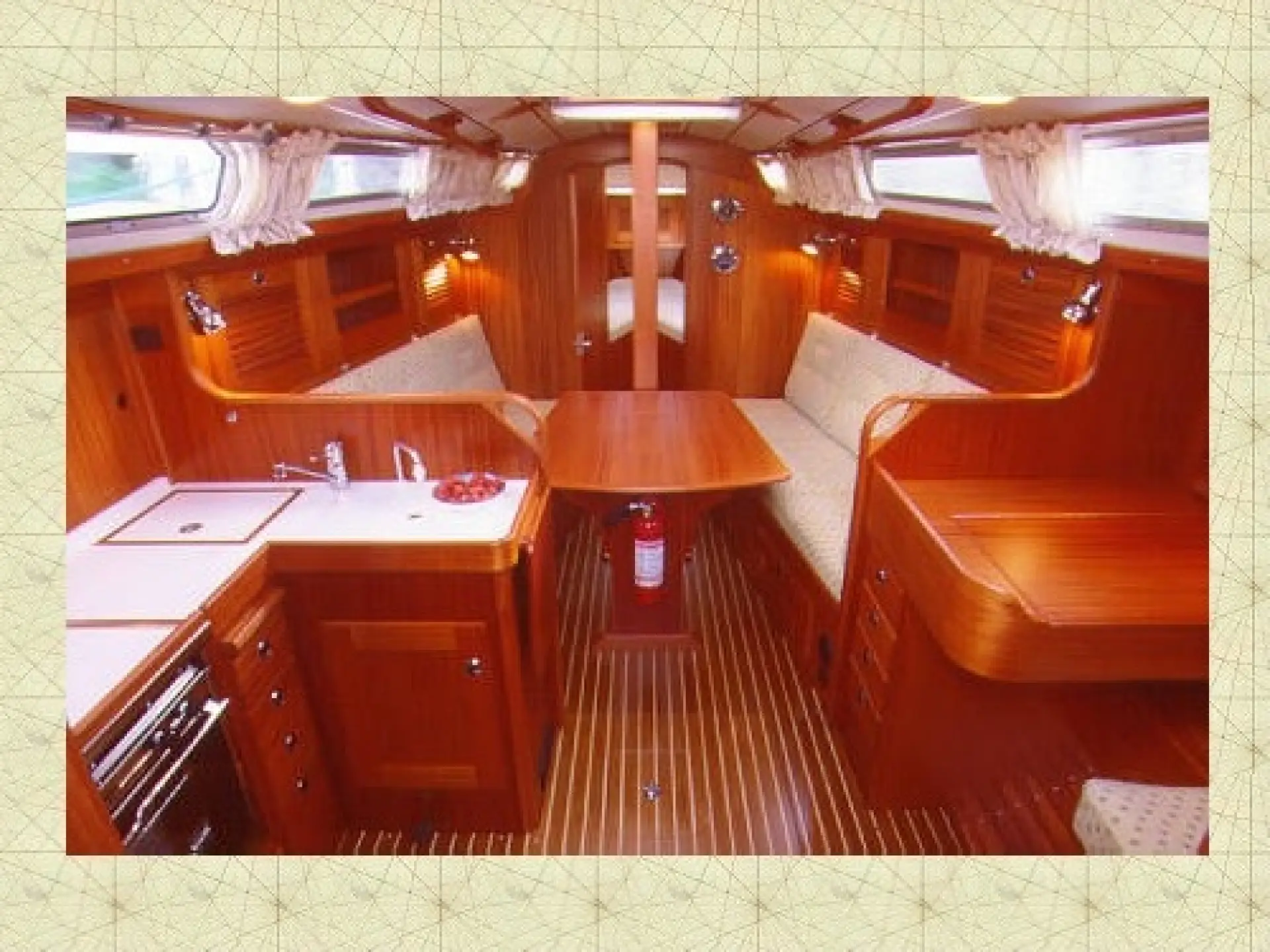 Hallberg Rassy 31 — 4/8