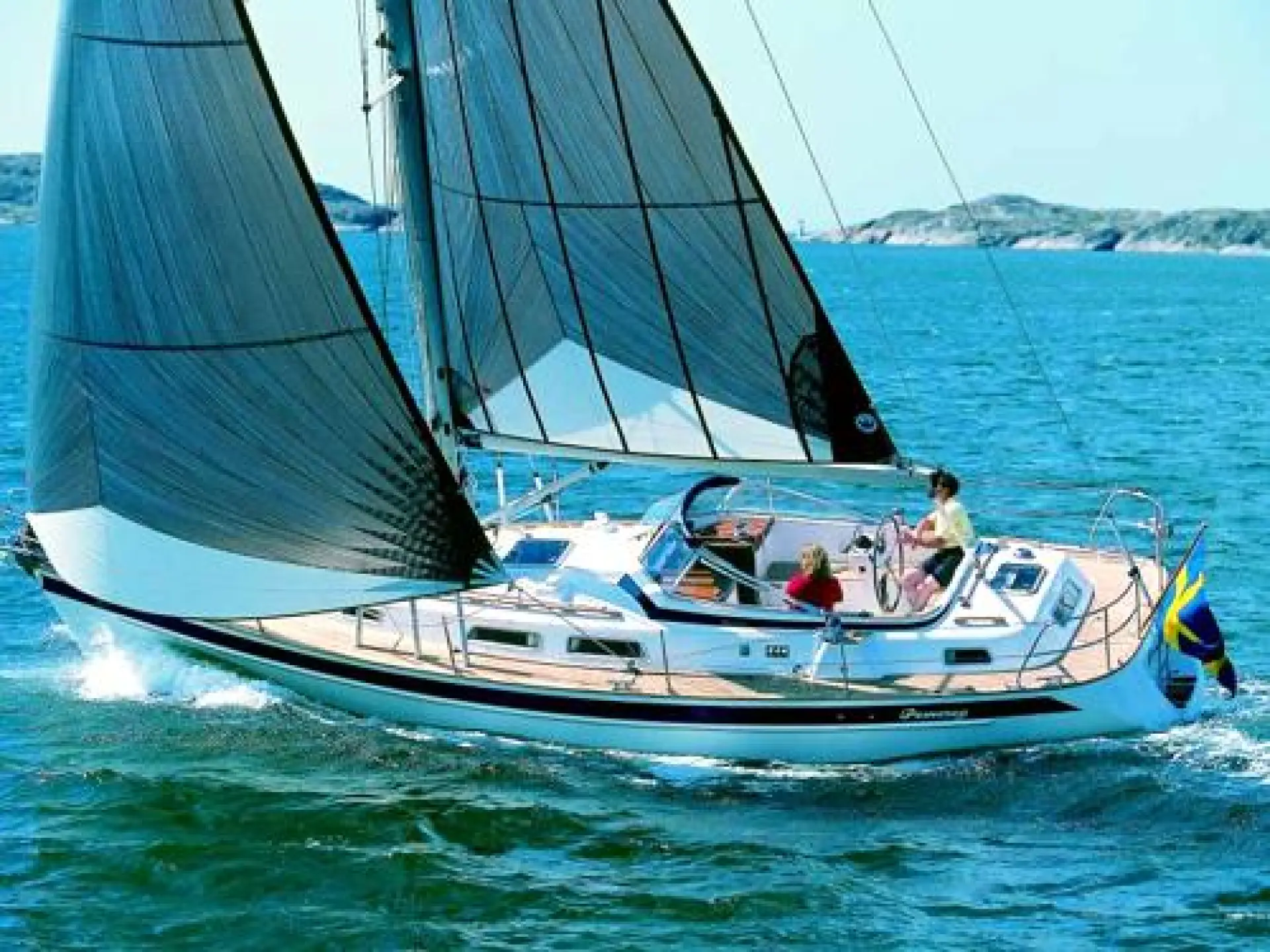 Hallberg Rassy 37 — 5/15