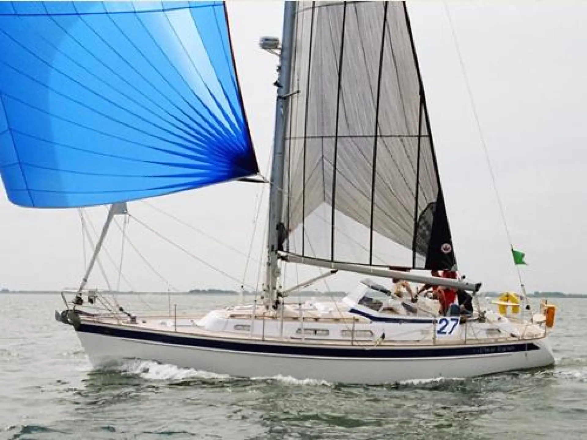 Hallberg Rassy 37 — 6/15