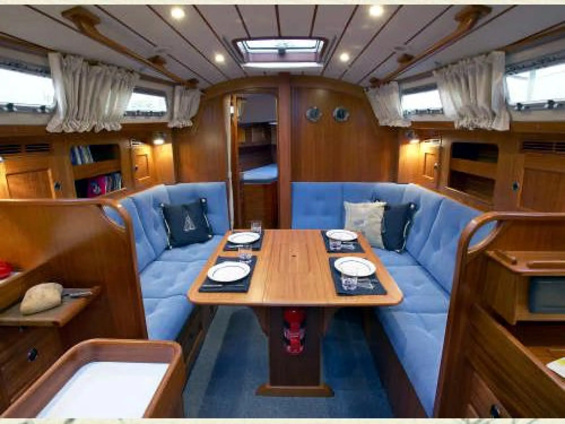 Hallberg Rassy 37 — 10/15