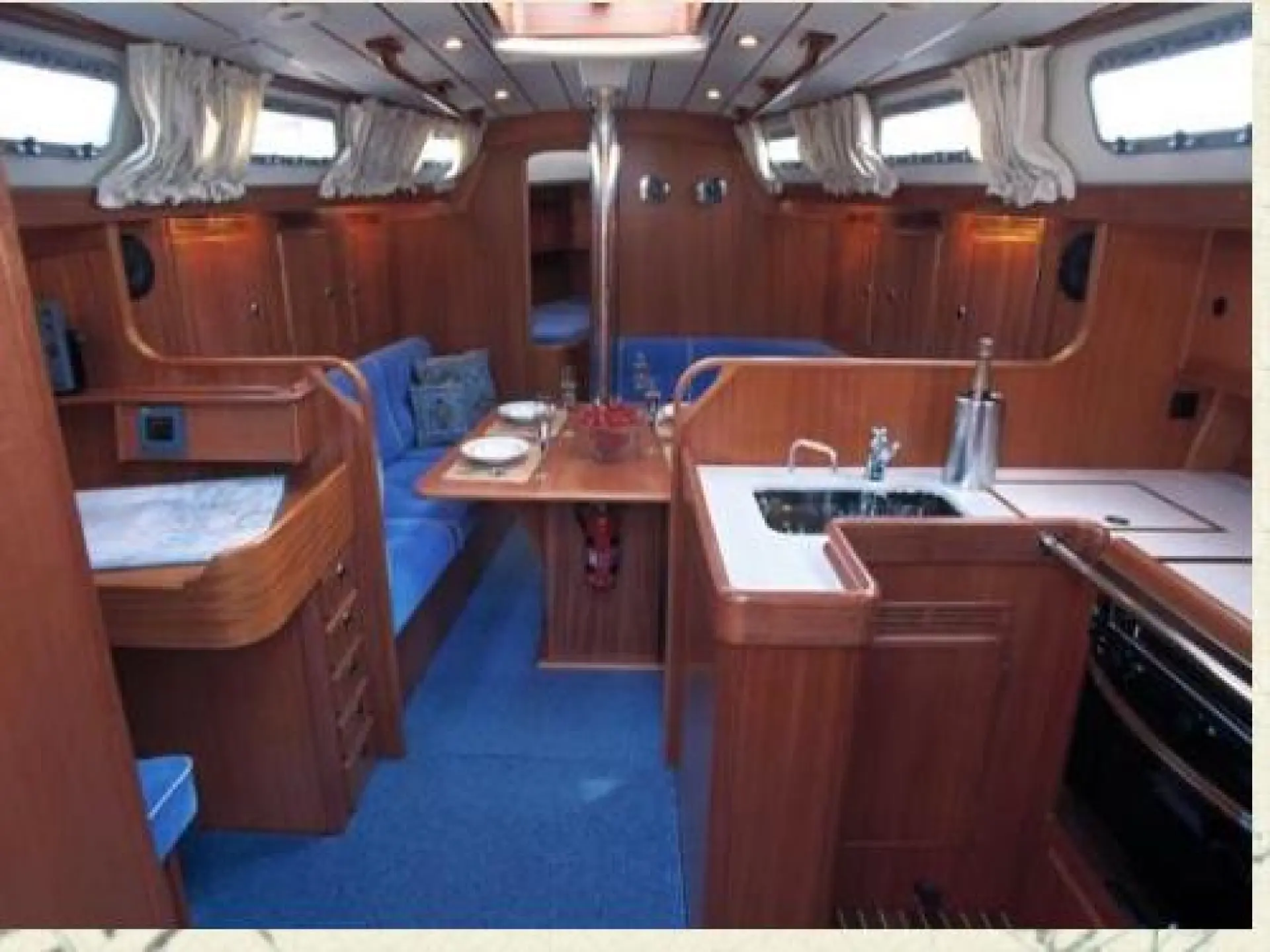 Hallberg Rassy 40 — 5/9