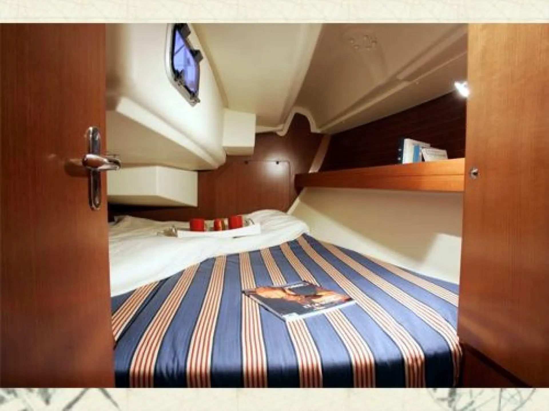 Dufour 325 Grand Large — 8/9