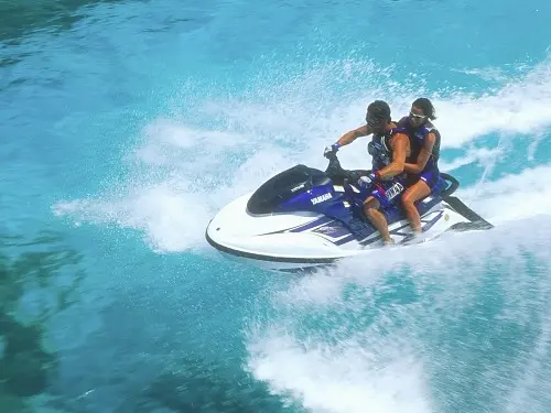 Waverunner GP 1200 R — 2/7