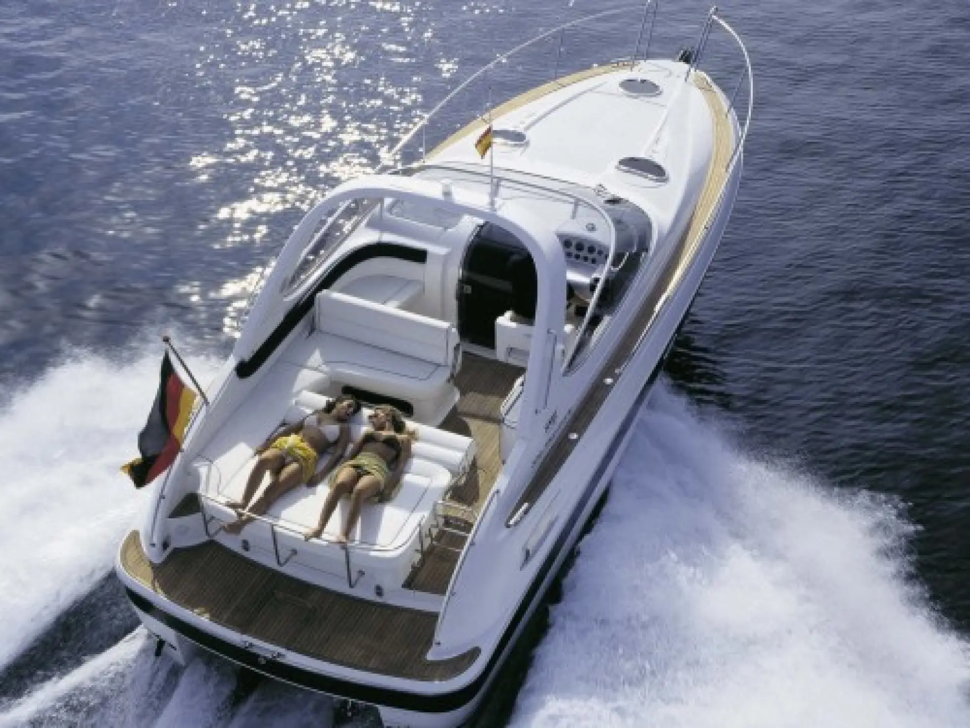 Bavaria 330 Sport — 2/13