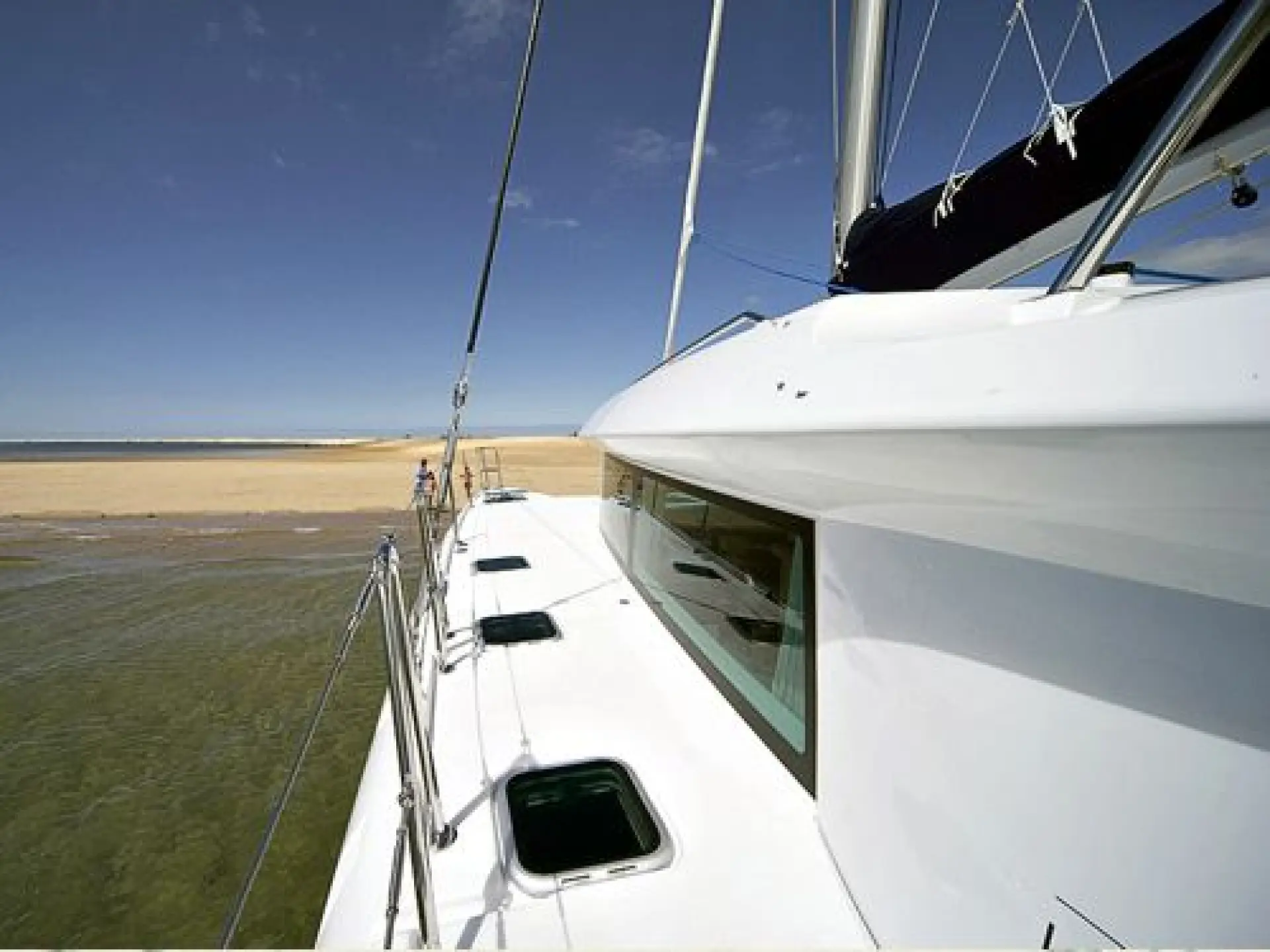 Lagoon 420 Hybrid — 19/37