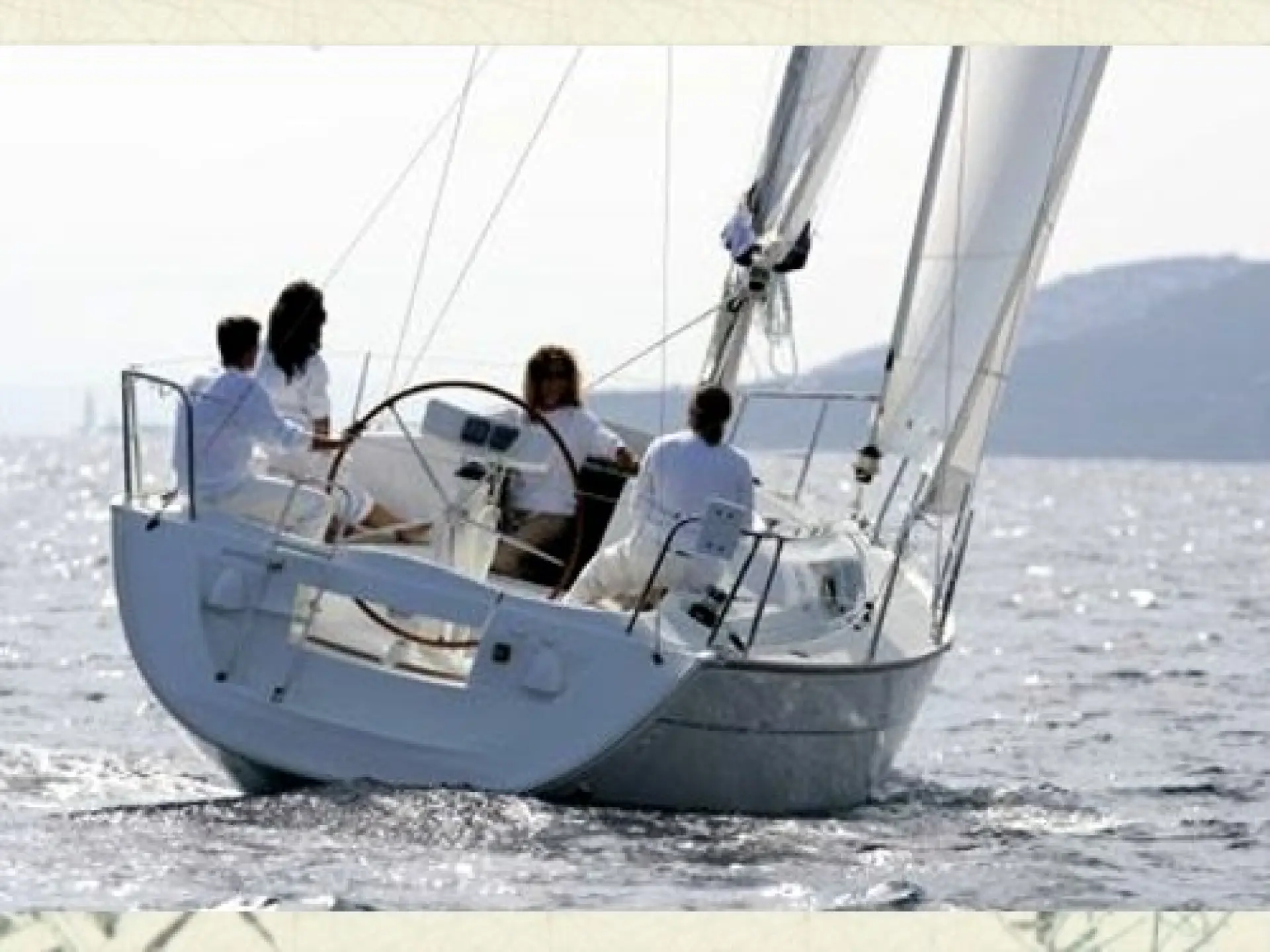 Sun Odyssey 32i — 4/7