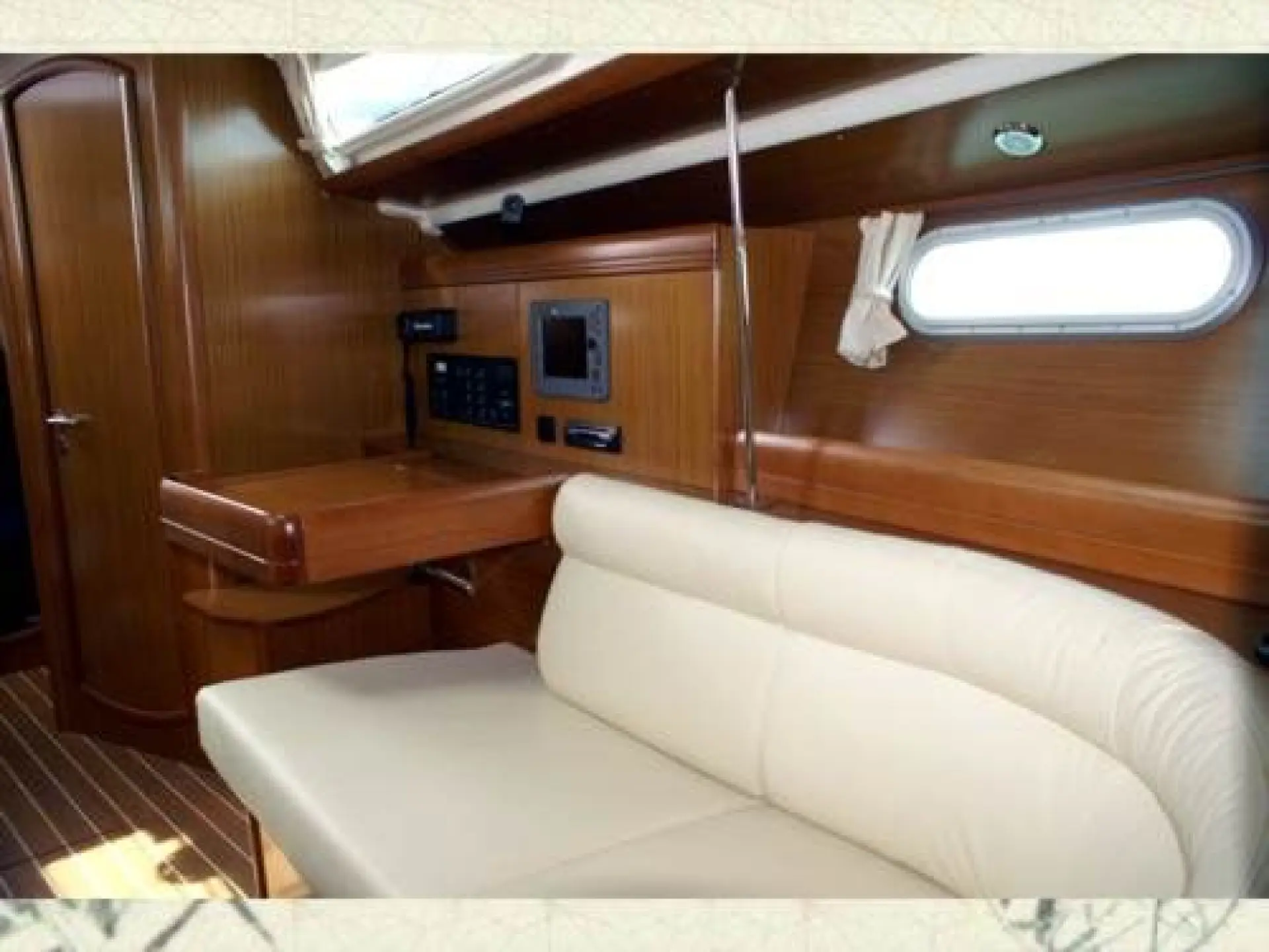 Sun Odyssey 39i — 10/17